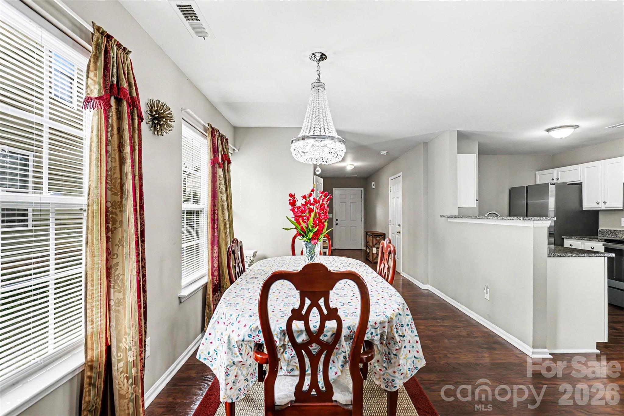 306 Cayman Way Property Photo 7