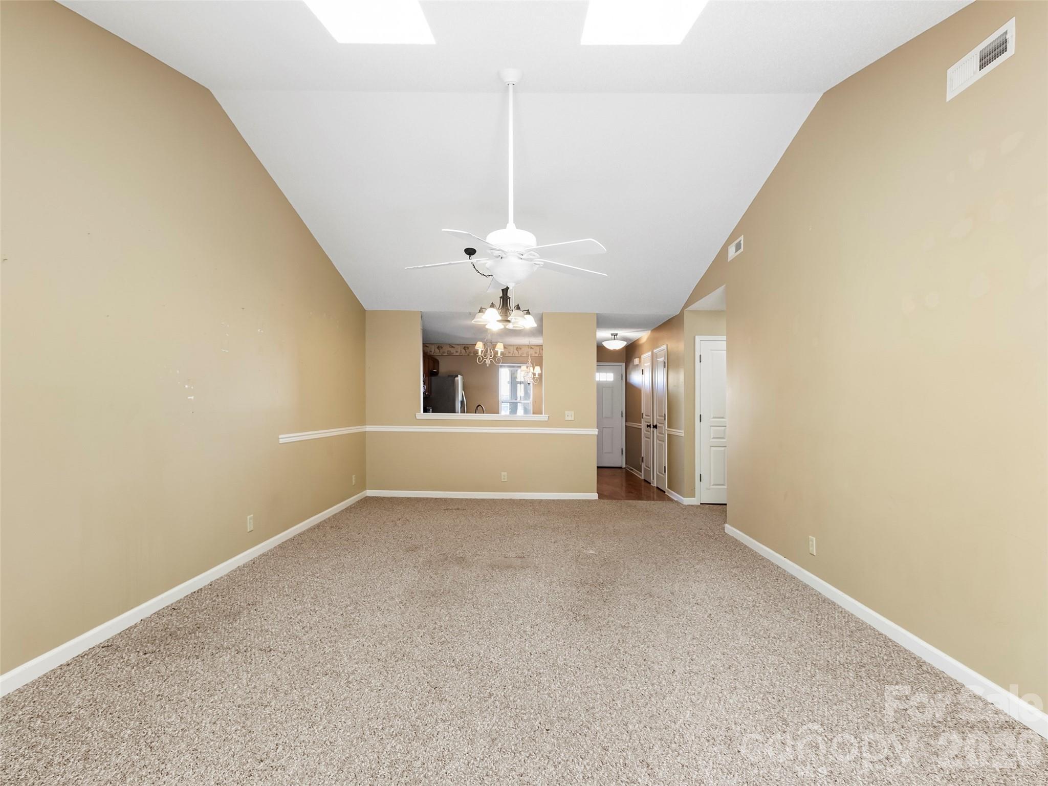 1704 Deermouse Way Property Photo 8