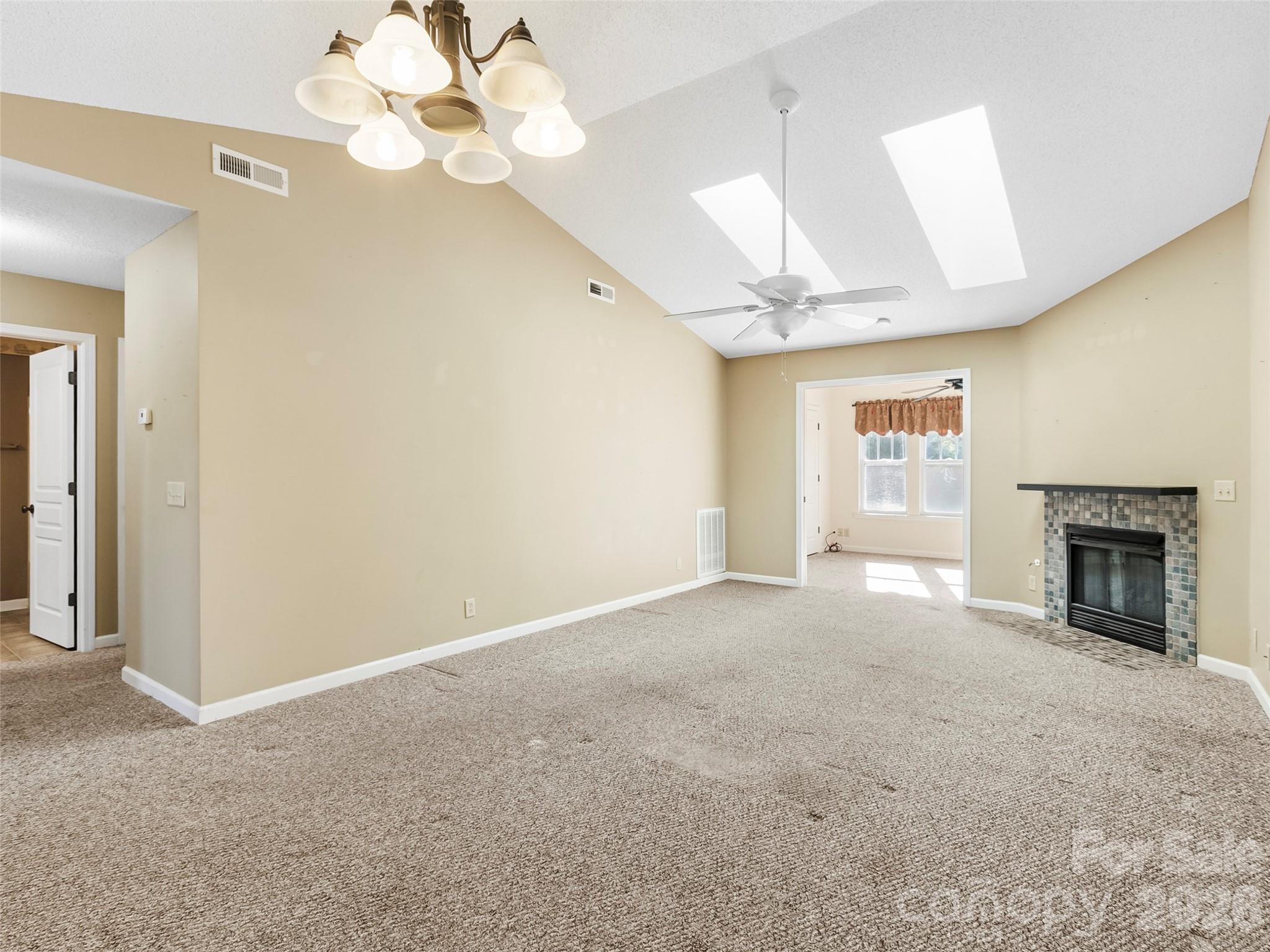 1704 Deermouse Way Property Photo 9
