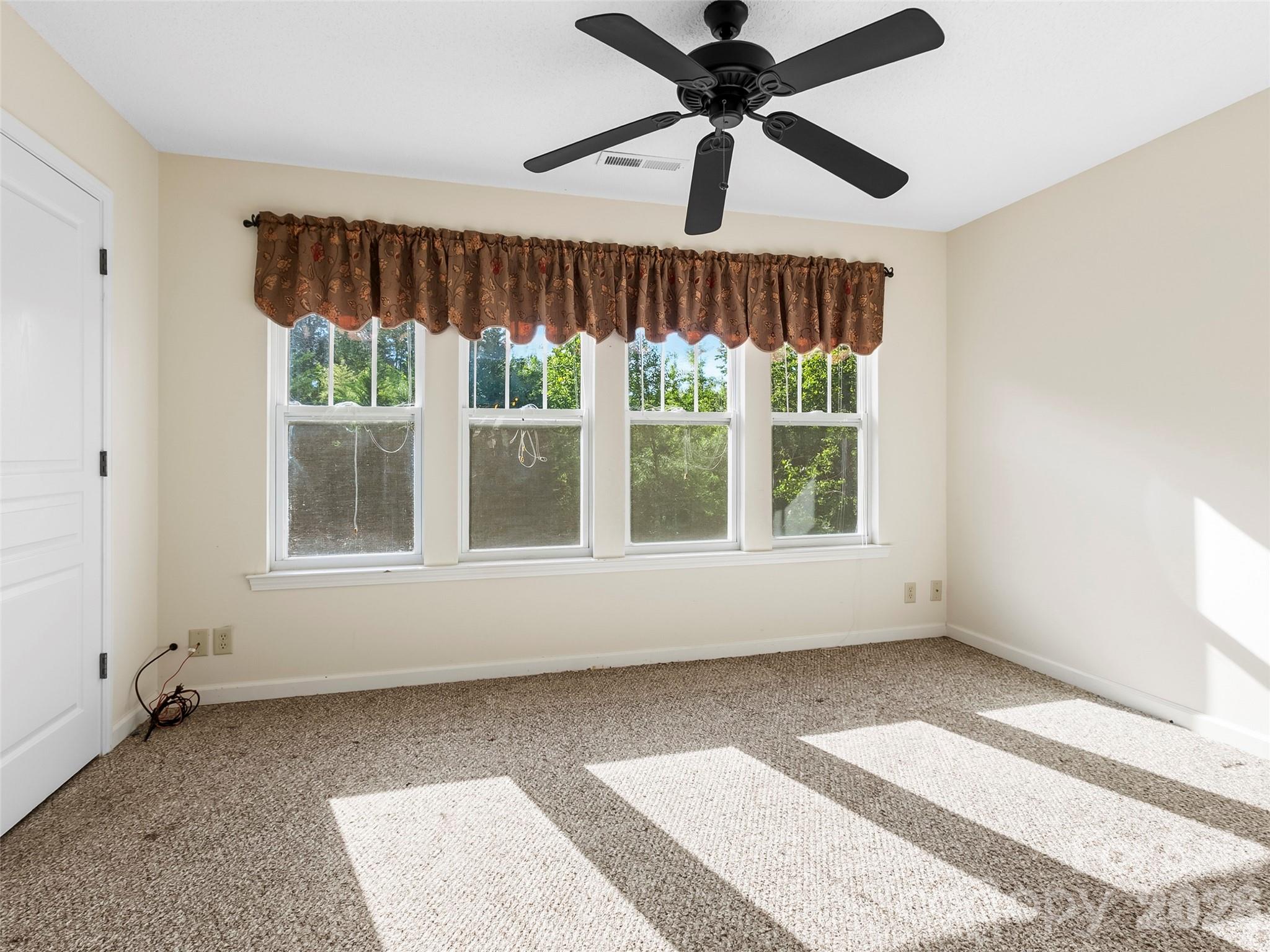 1704 Deermouse Way Property Photo 13