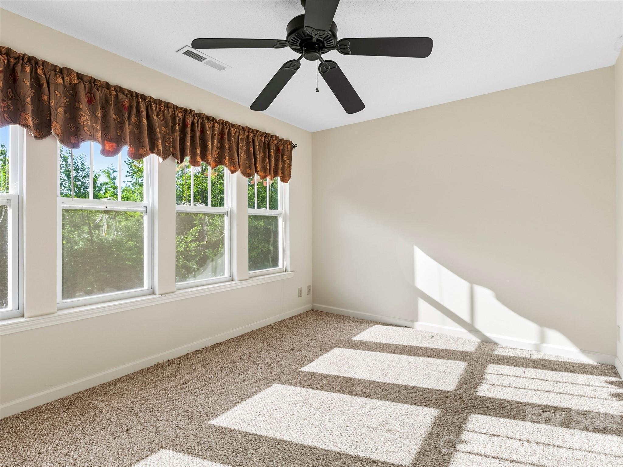 1704 Deermouse Way Property Photo 14