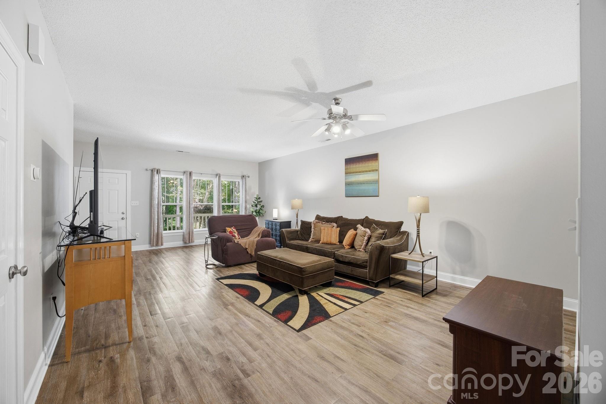 118 Par Place Property Photo 2