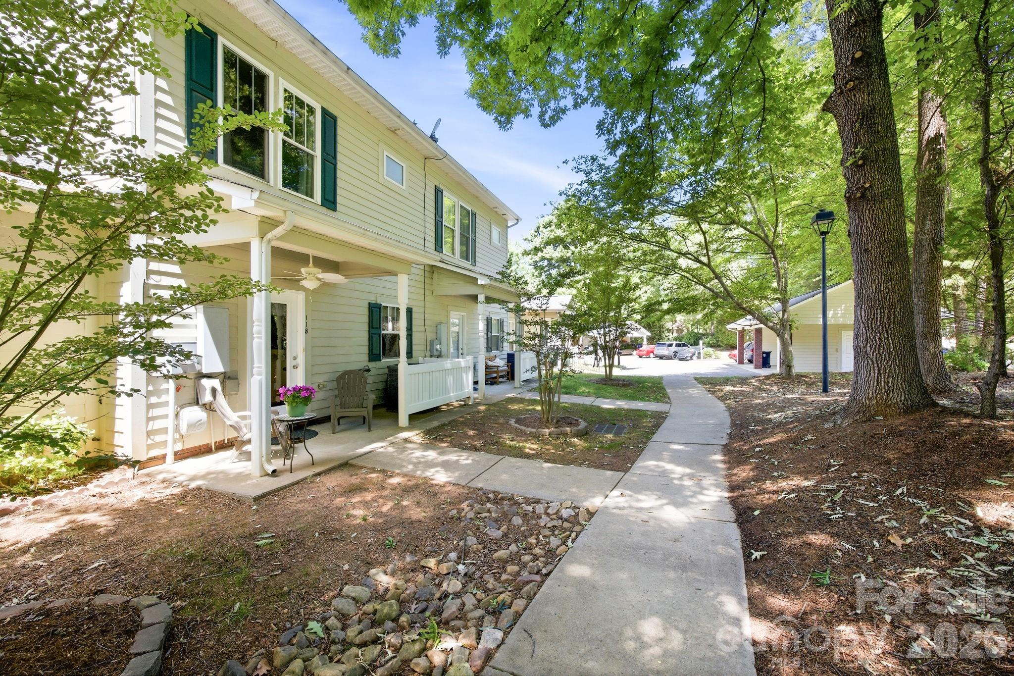 118 Par Place Property Photo 17