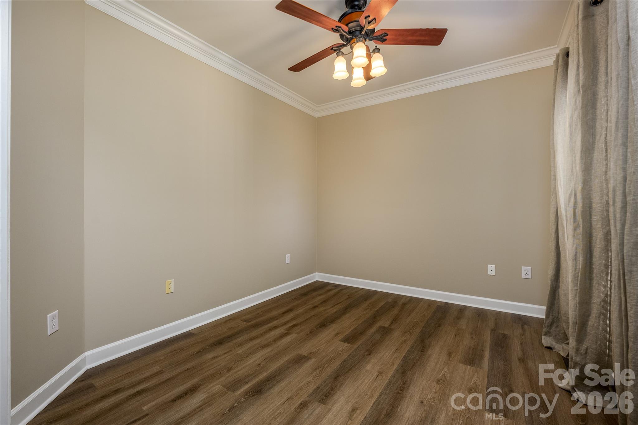 119 Topsail Place Property Photo 4