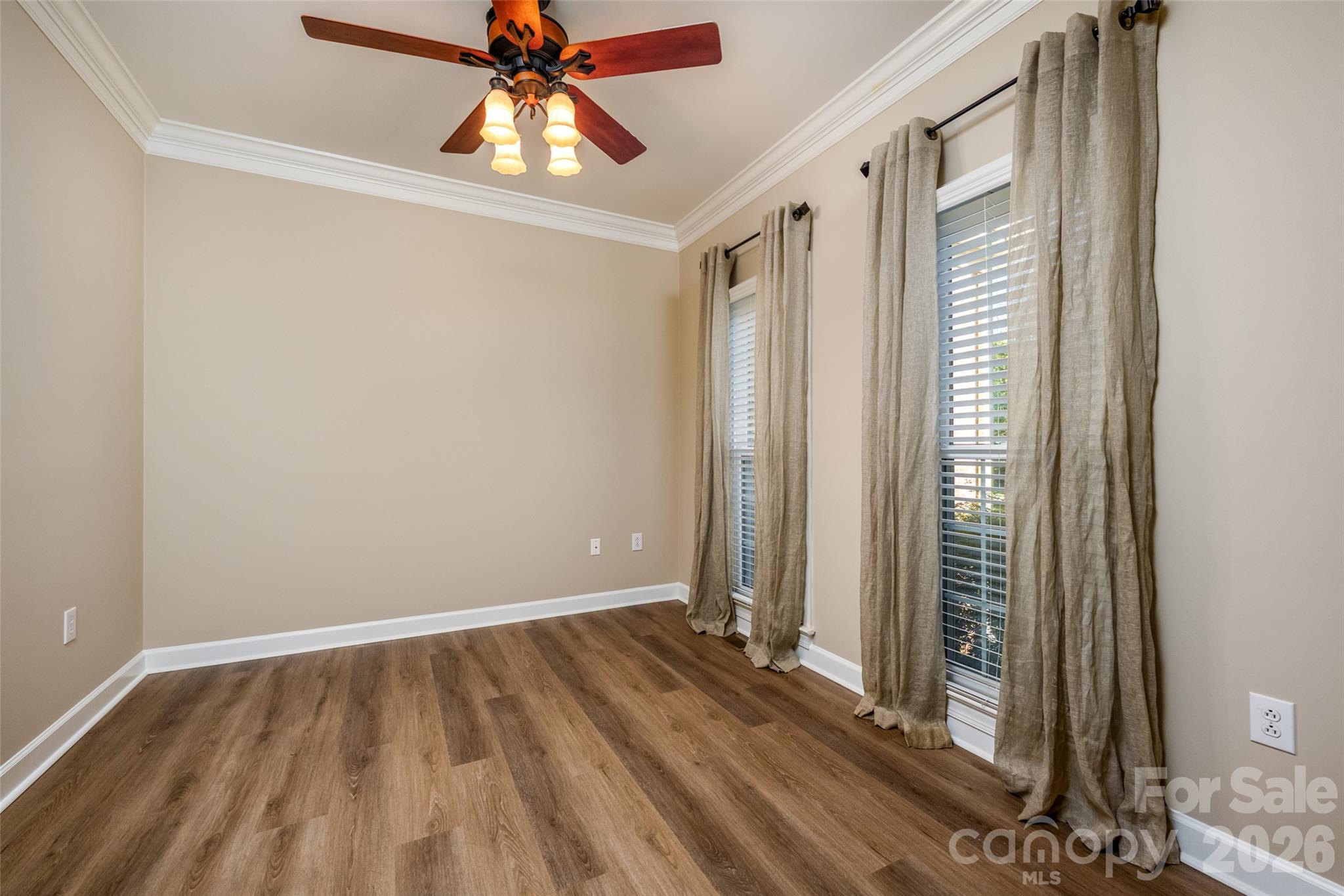 119 Topsail Place Property Photo 5