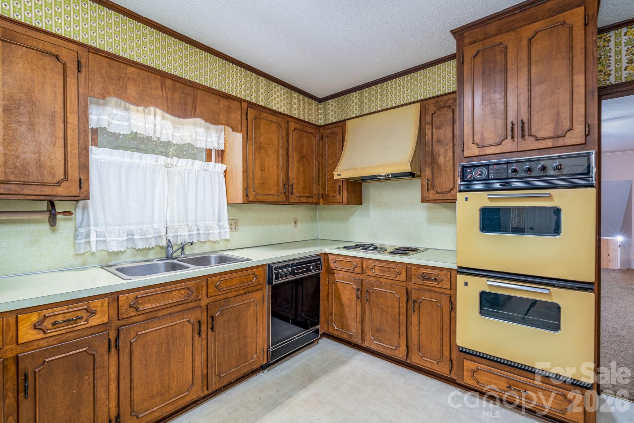 1836 Westbrook Road Property Photo 13