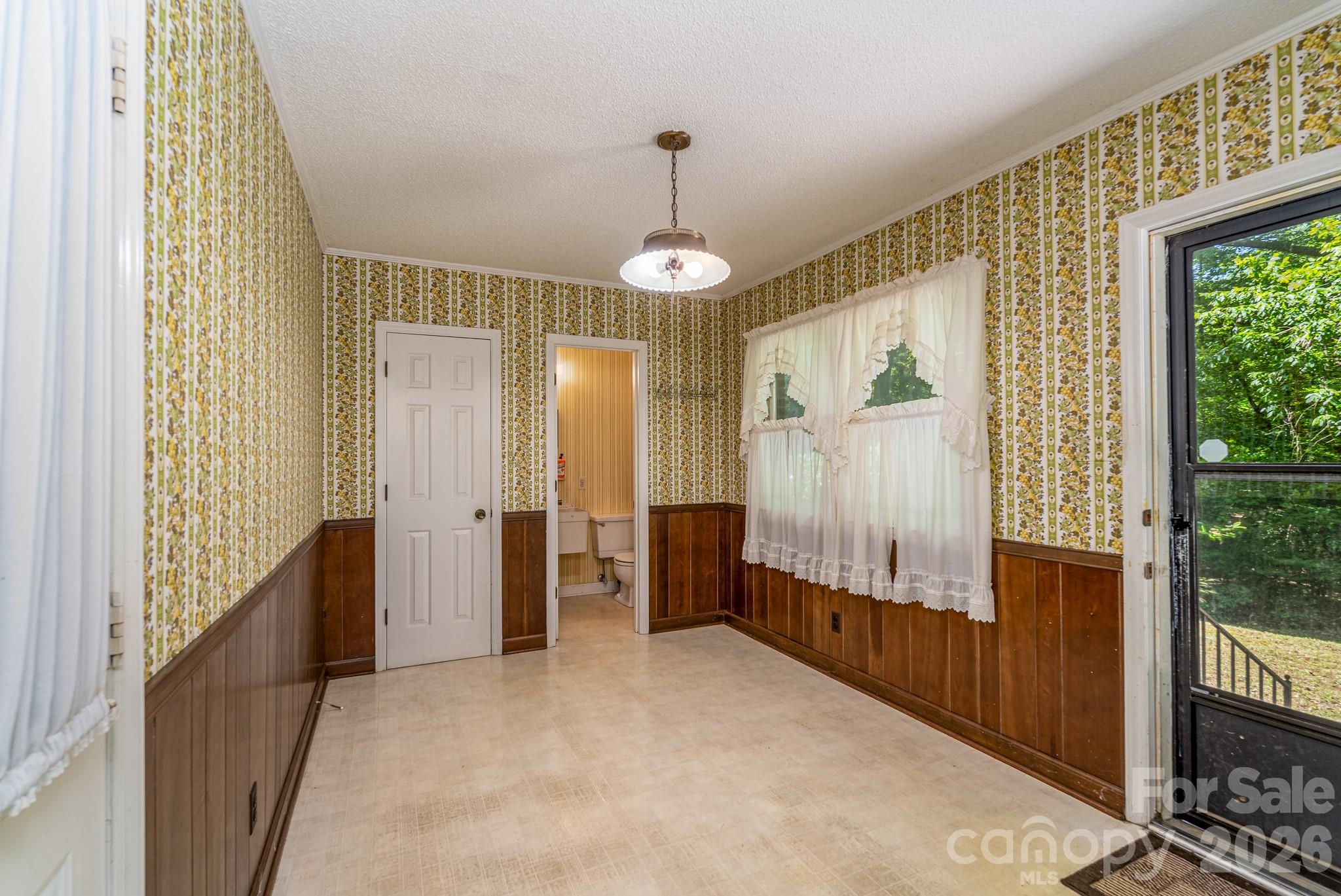 1836 Westbrook Road Property Photo 15