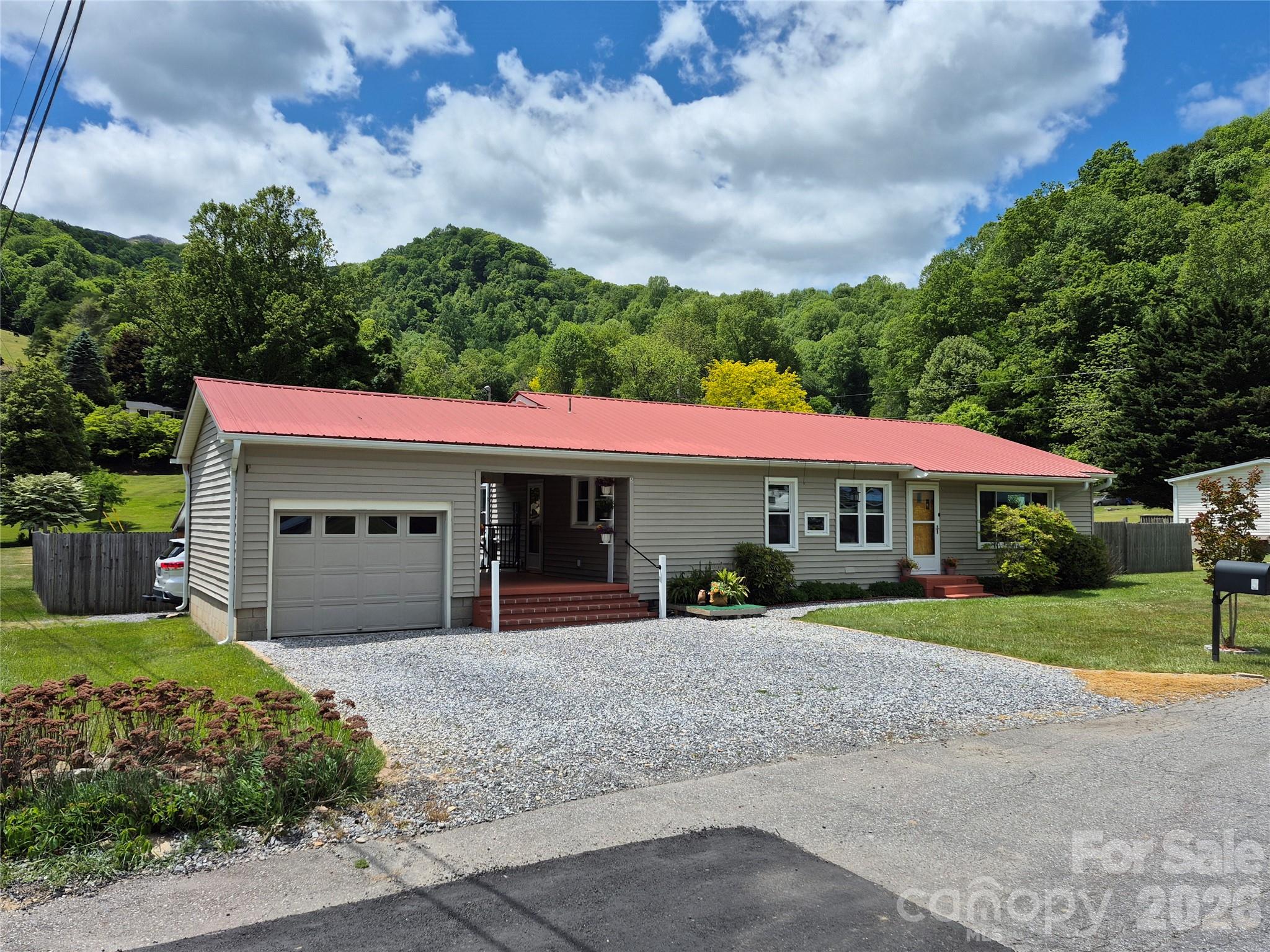 5 Gibson Drive Property Photo 1