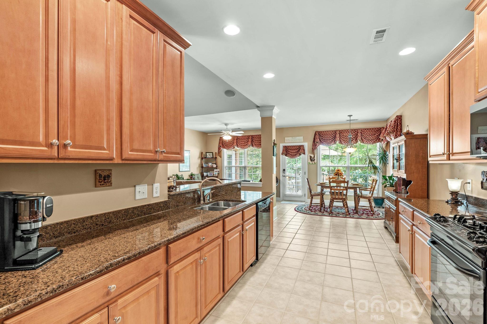 7767 St Andrews Lane Property Photo 10