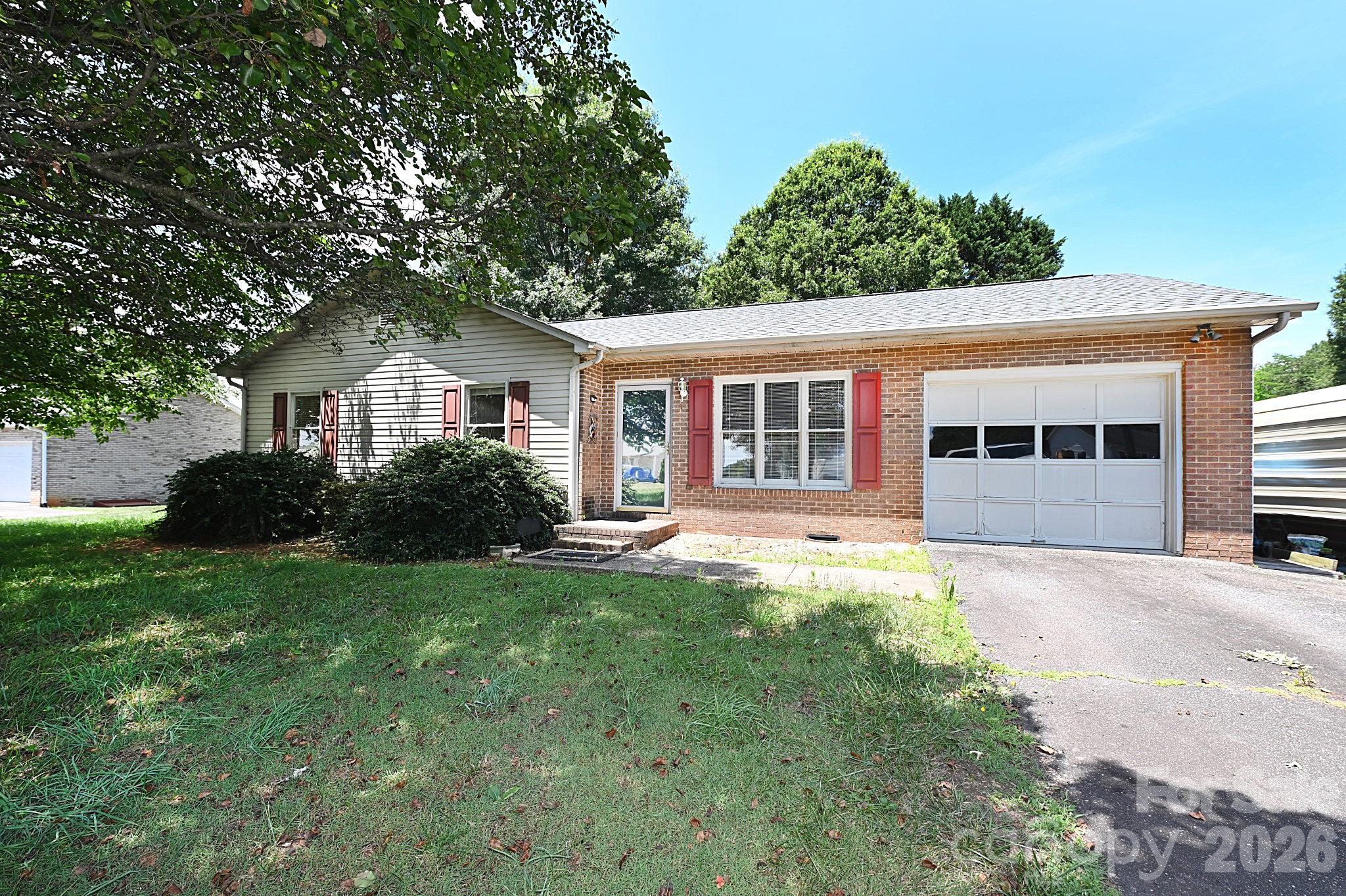 4445 Sulphur Springs Road Property Photo 1