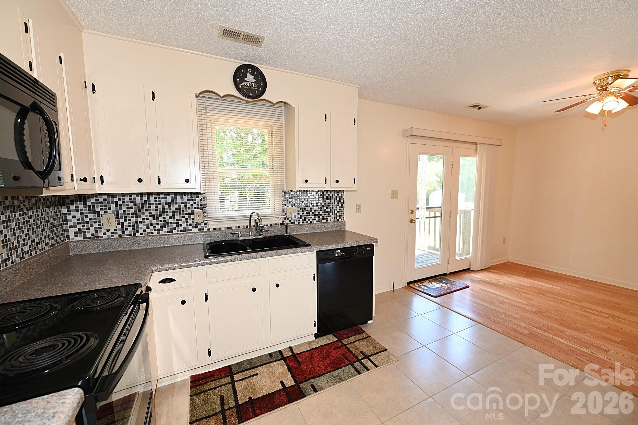 4445 Sulphur Springs Road Property Photo 8