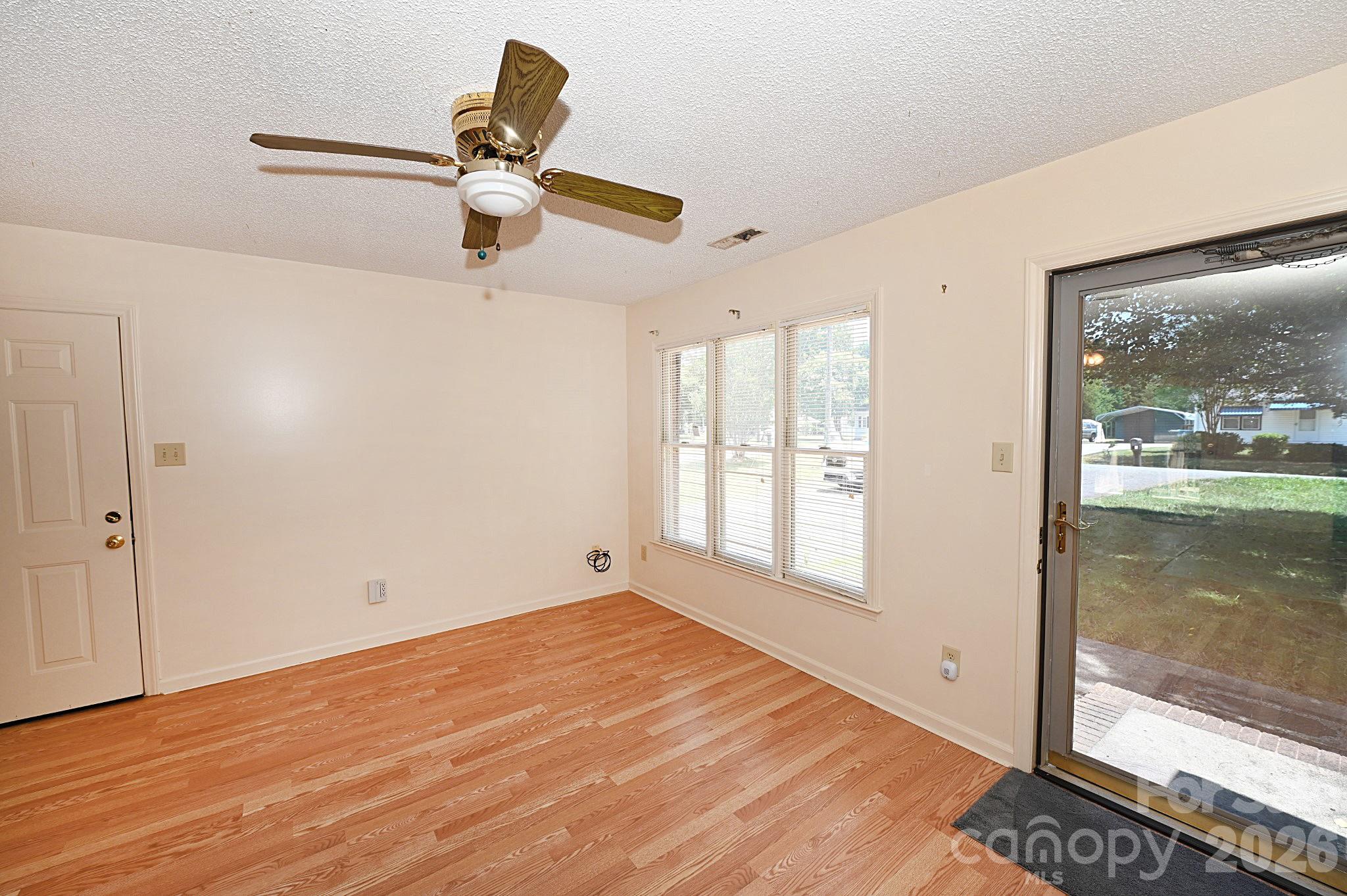 4445 Sulphur Springs Road Property Photo 11