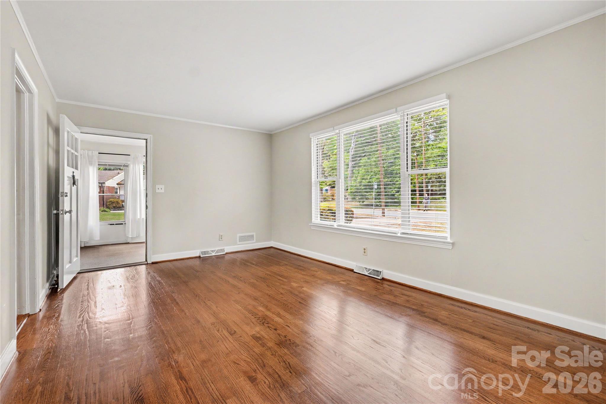 3231 Eastwood Drive Property Photo 4
