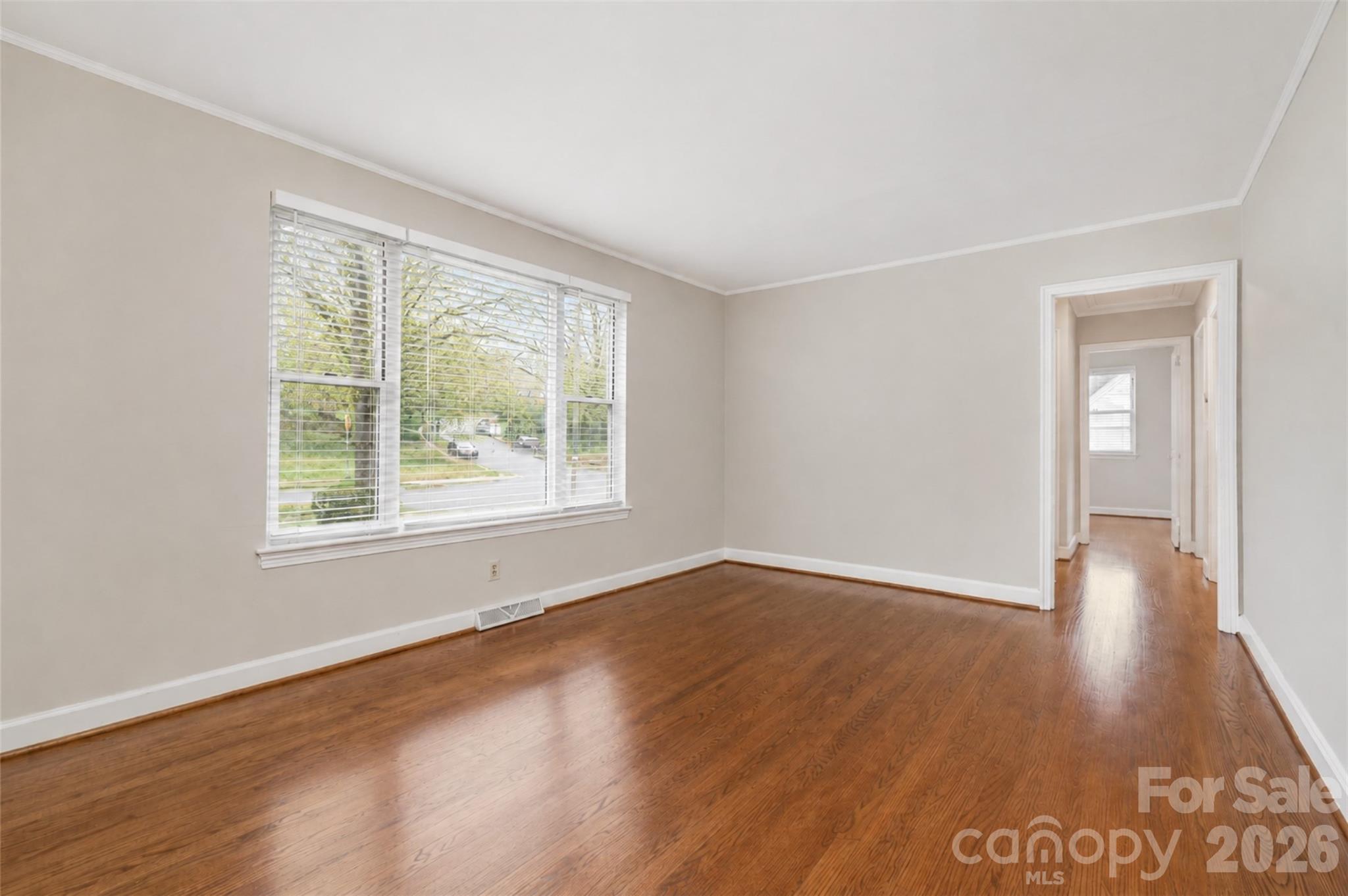 3231 Eastwood Drive Property Photo 4