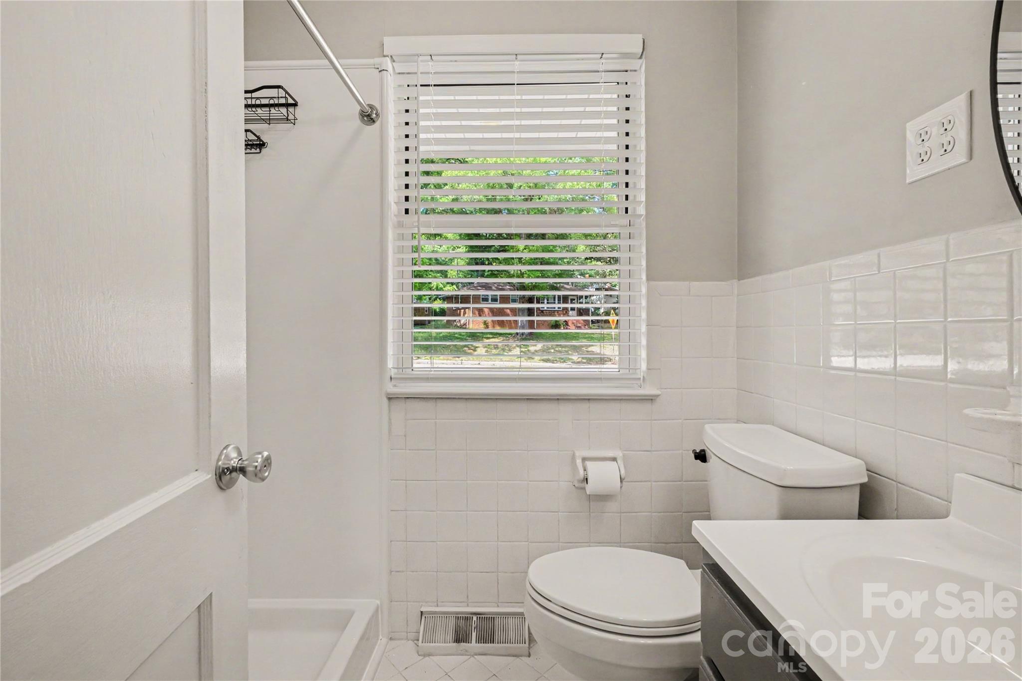 3231 Eastwood Drive Property Photo 7