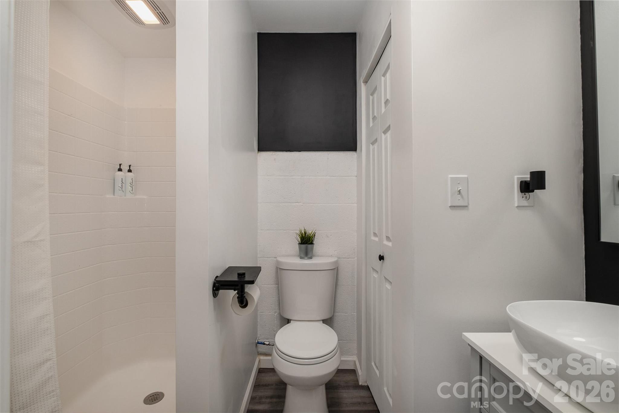 3231 Eastwood Drive Property Photo 23
