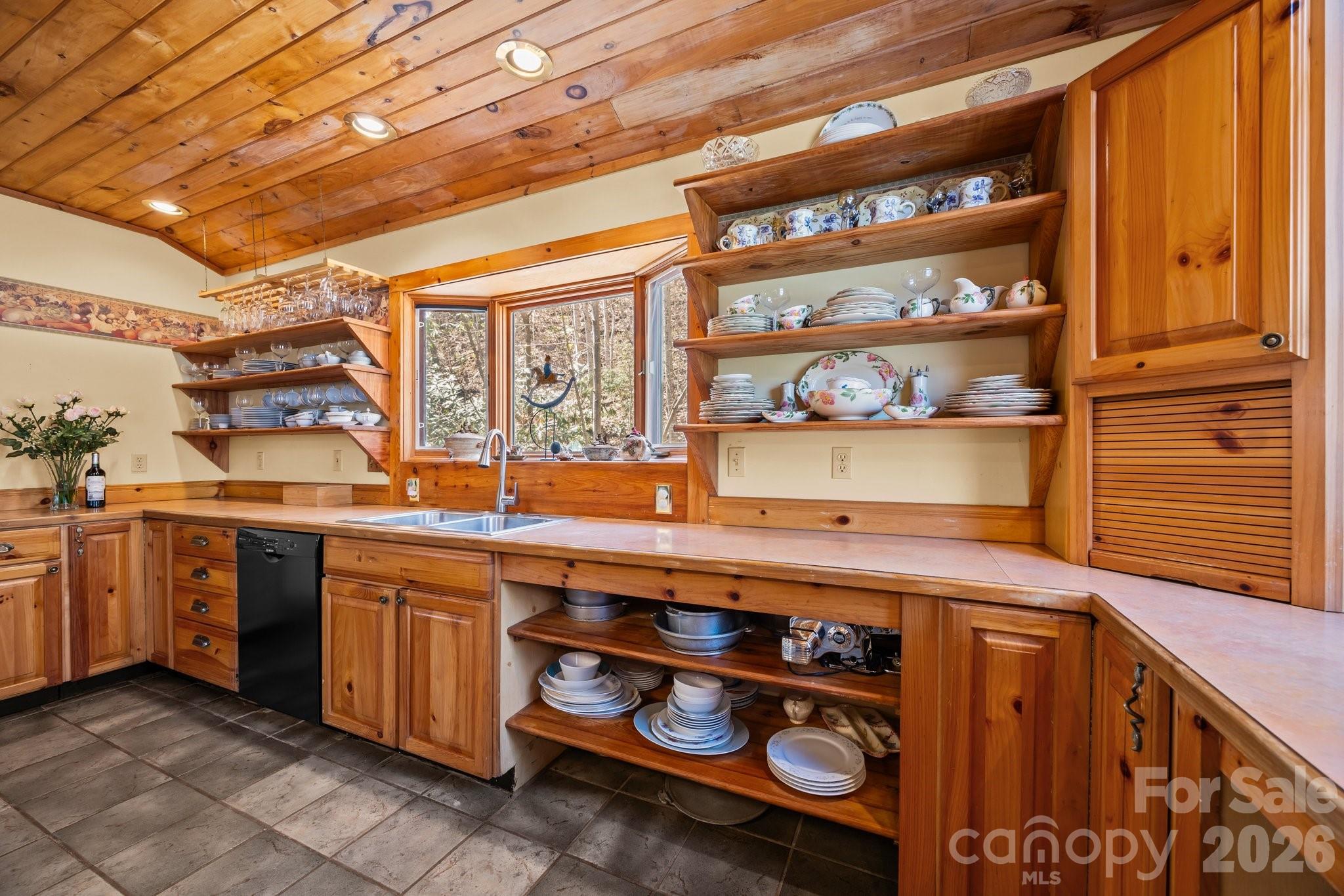 63 Chestnut Forest Road Property Photo 12