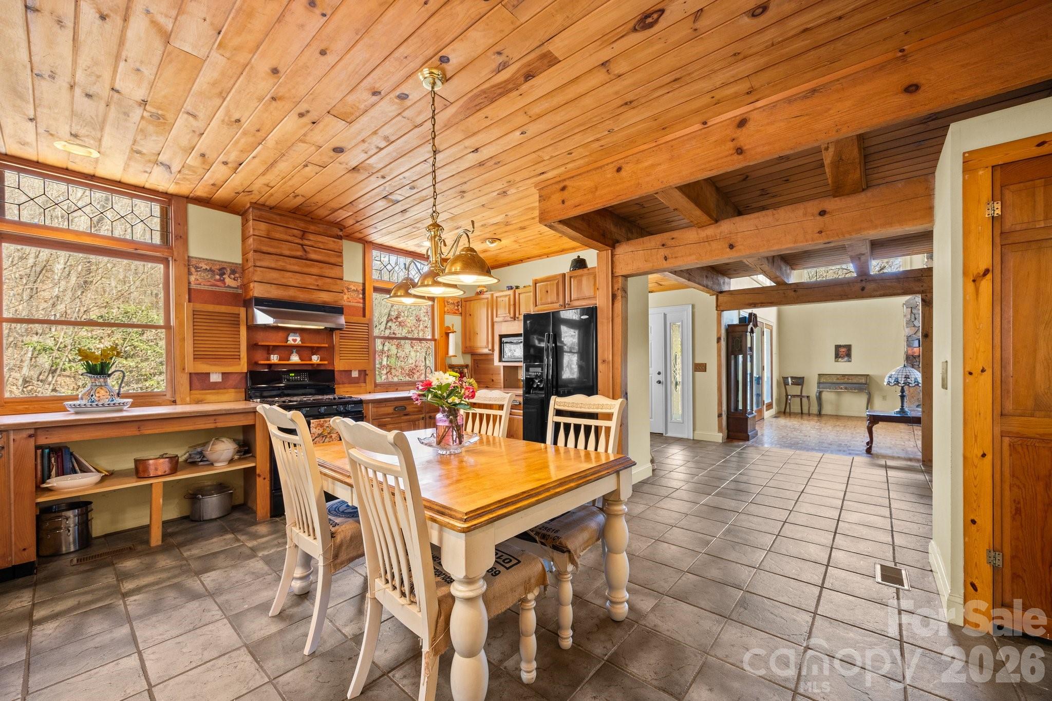 63 Chestnut Forest Road Property Photo 13