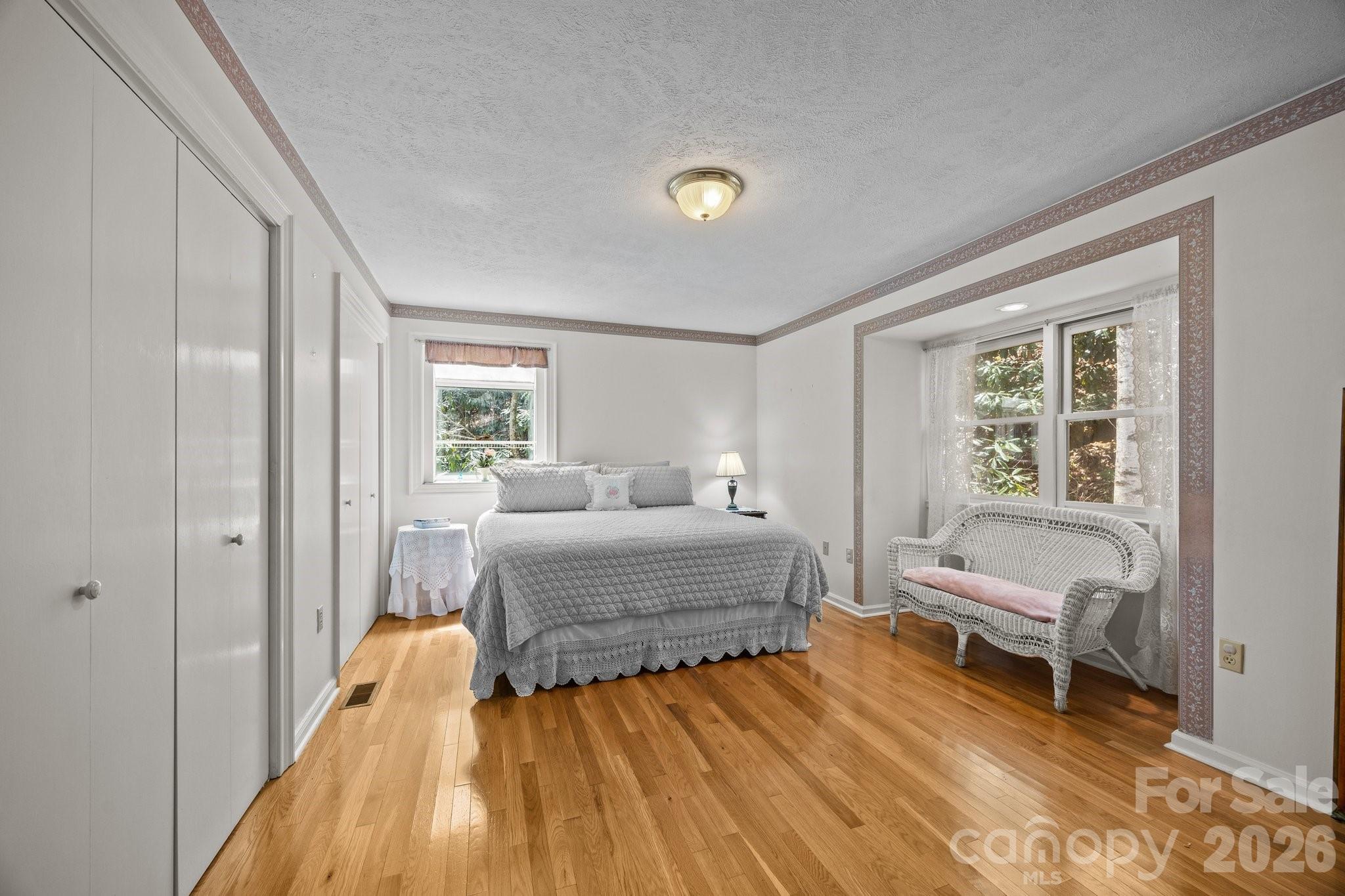 63 Chestnut Forest Road Property Photo 15
