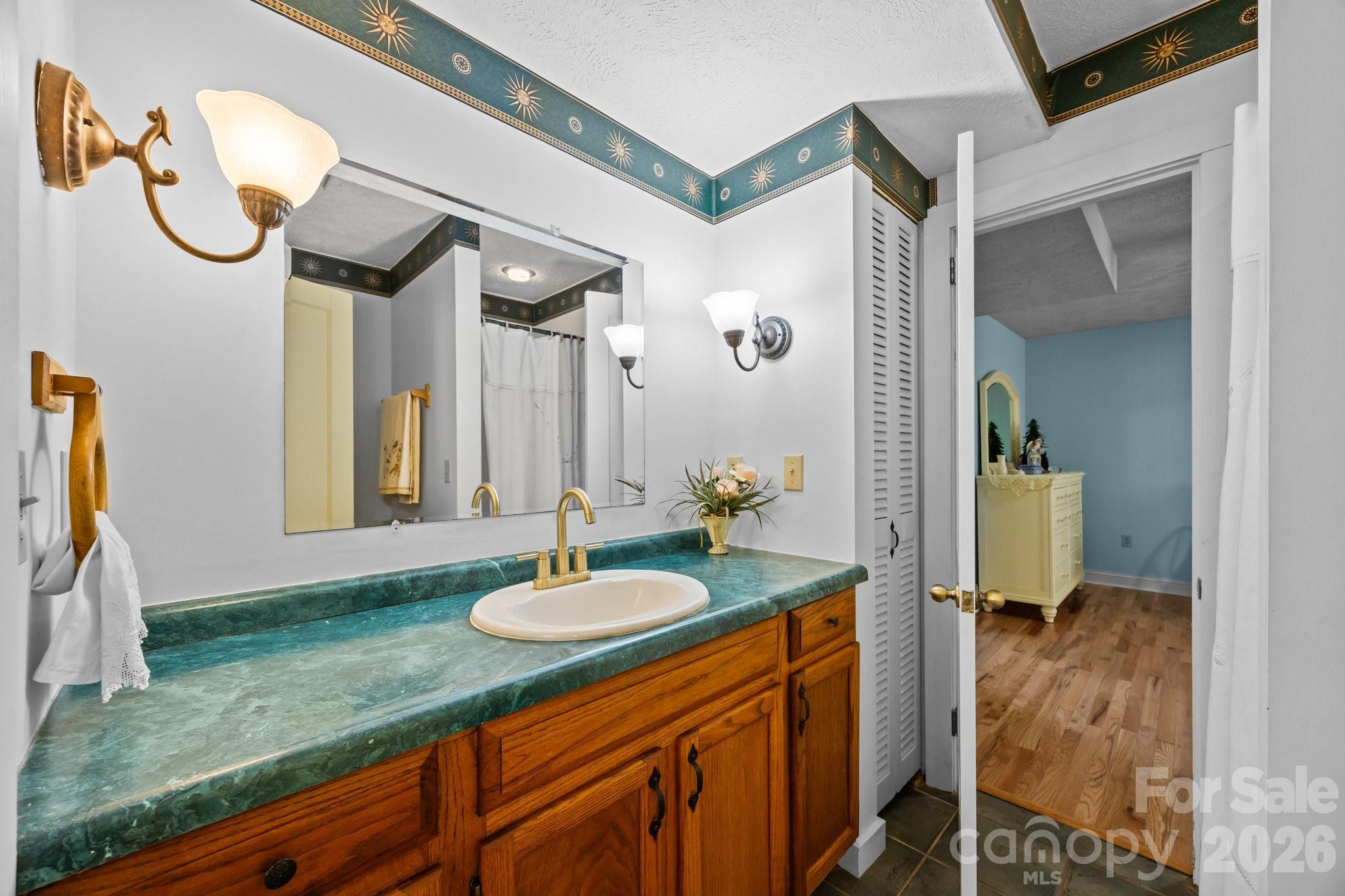 63 Chestnut Forest Road Property Photo 21
