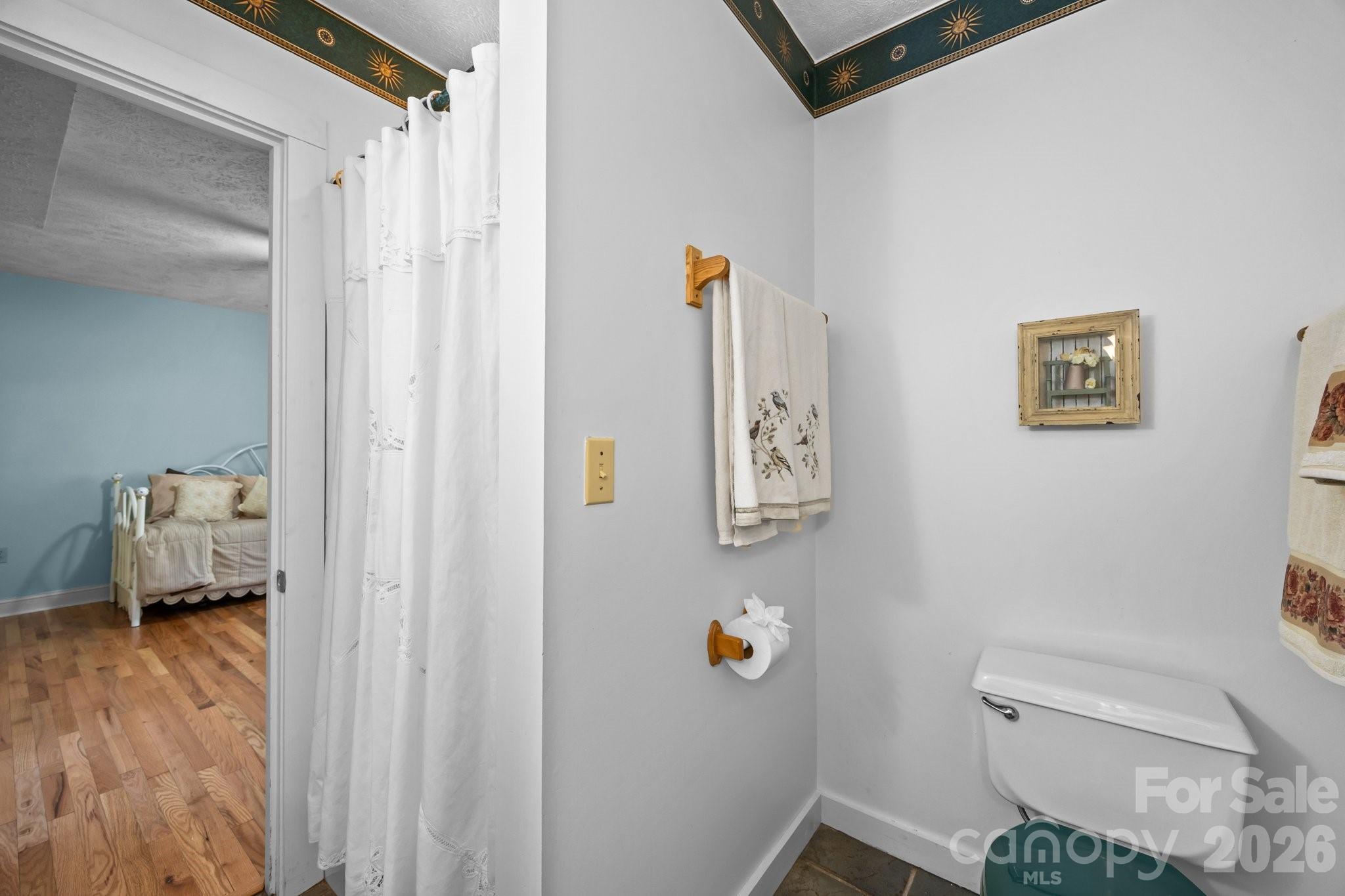 63 Chestnut Forest Road Property Photo 22