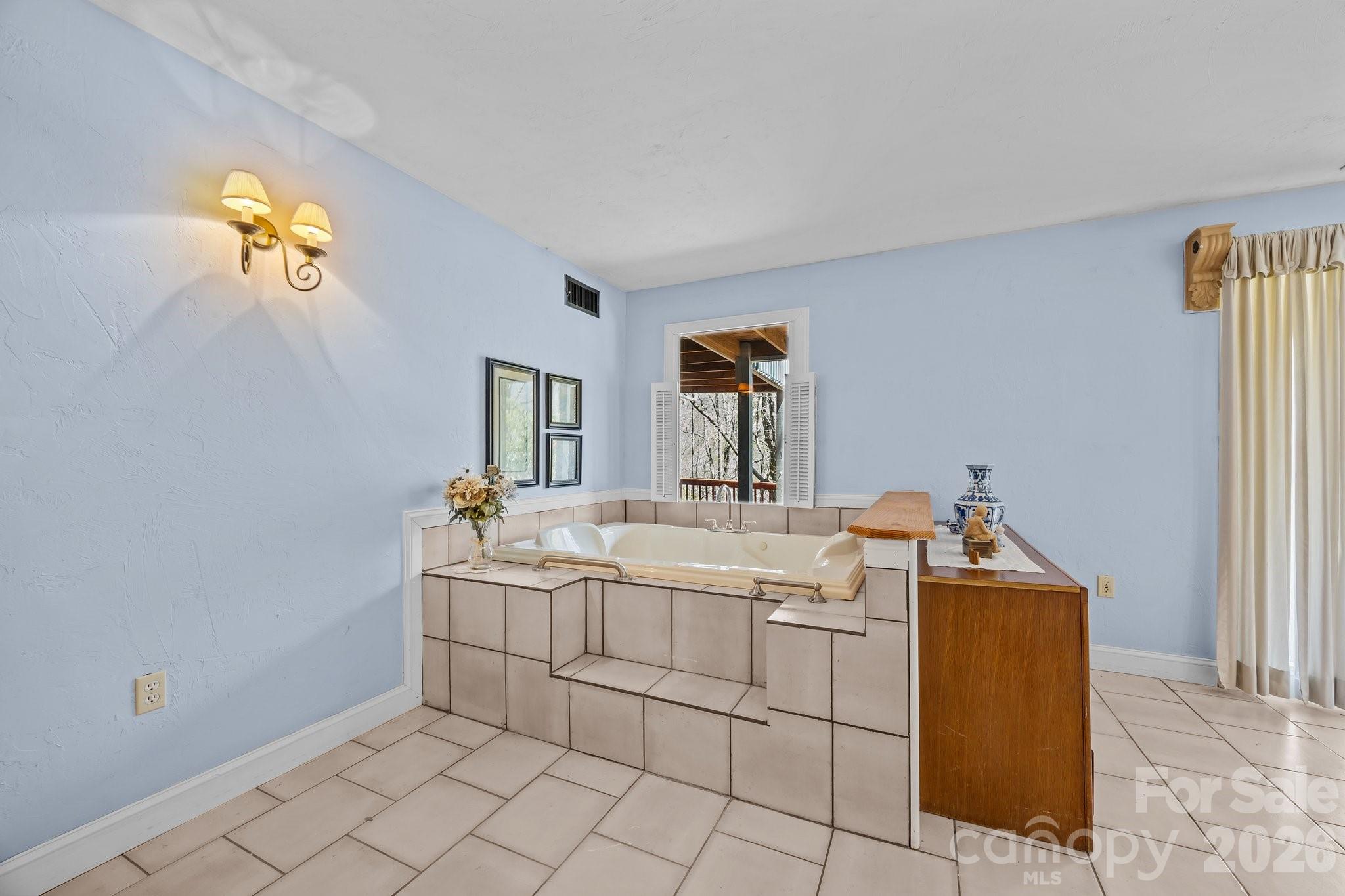63 Chestnut Forest Road Property Photo 25