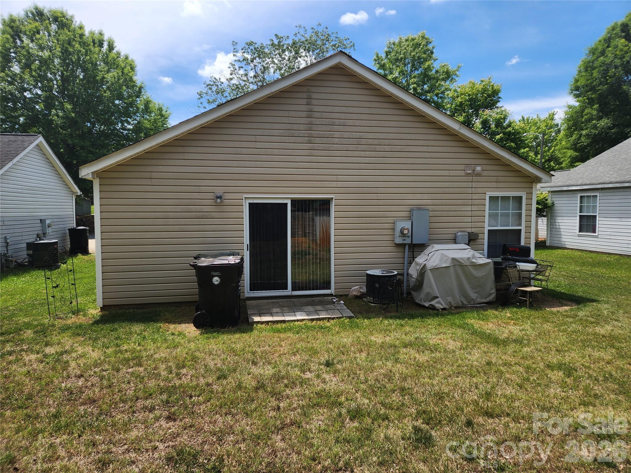 3077 Champion Lane Property Photo 6