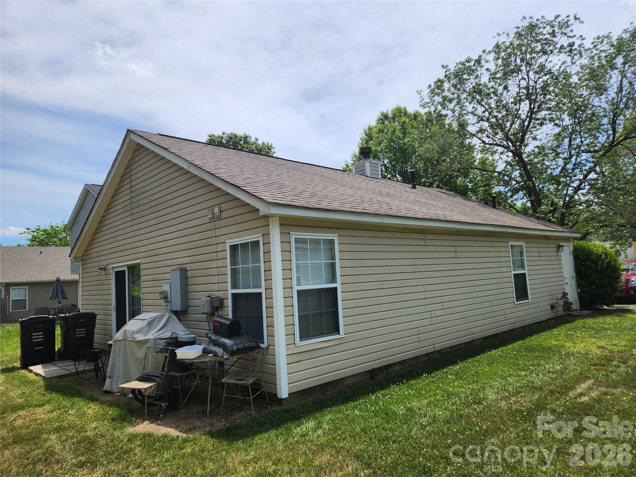 3077 Champion Lane Property Photo 8