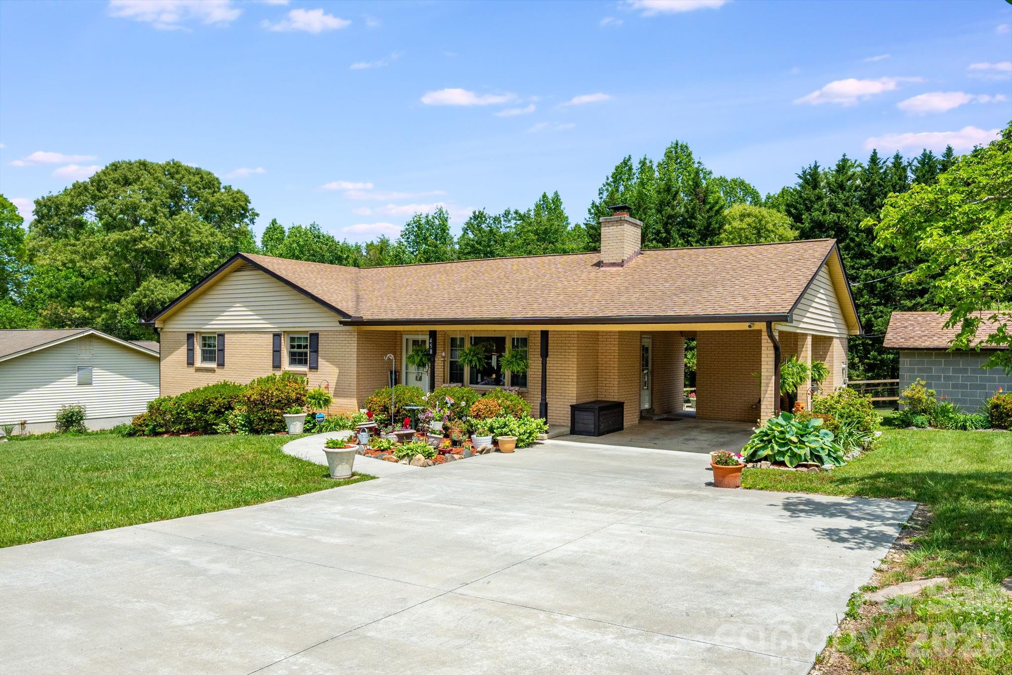 458 Beach Drive Property Photo 1