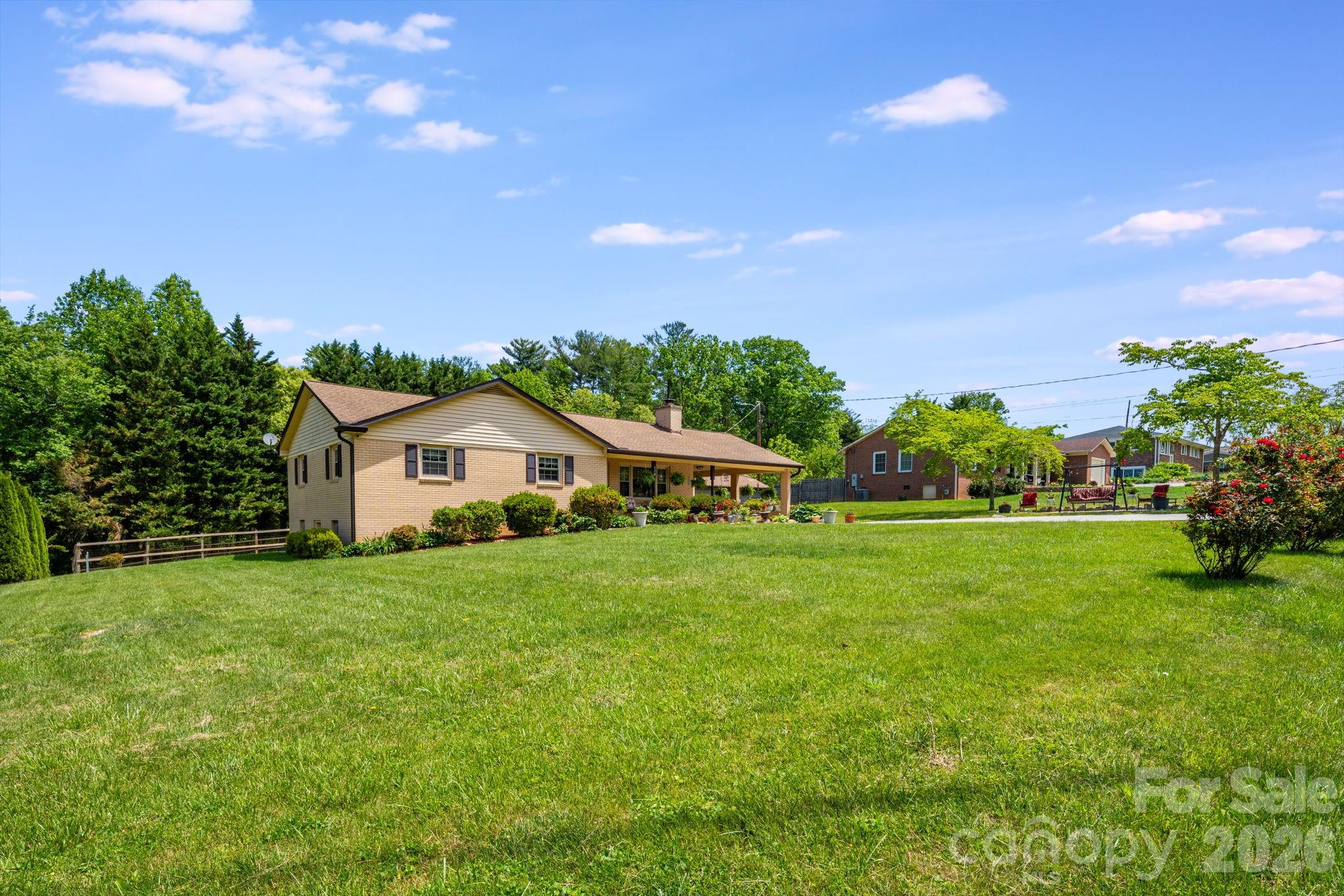 458 Beach Drive Property Photo 4