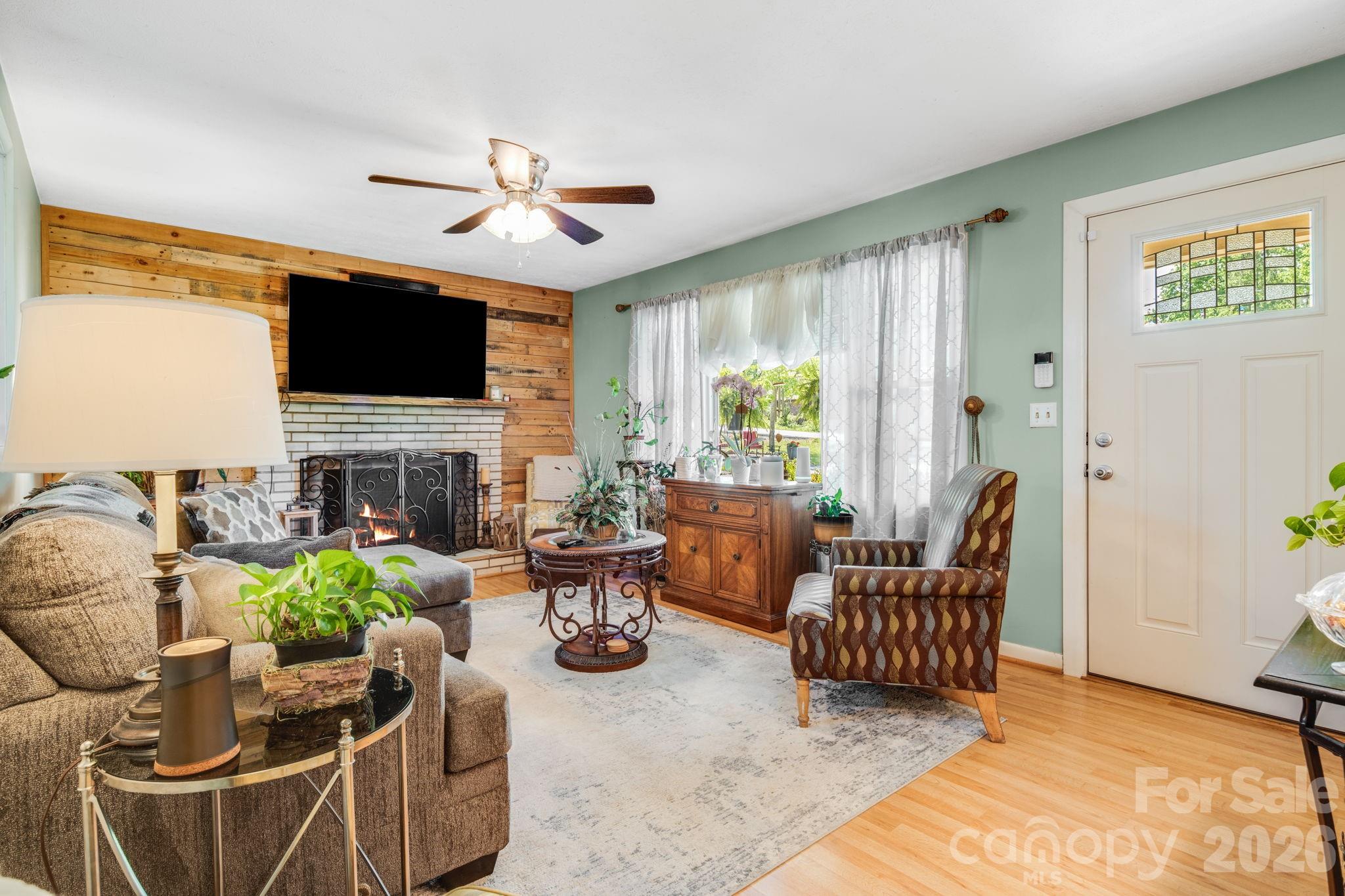 458 Beach Drive Property Photo 7