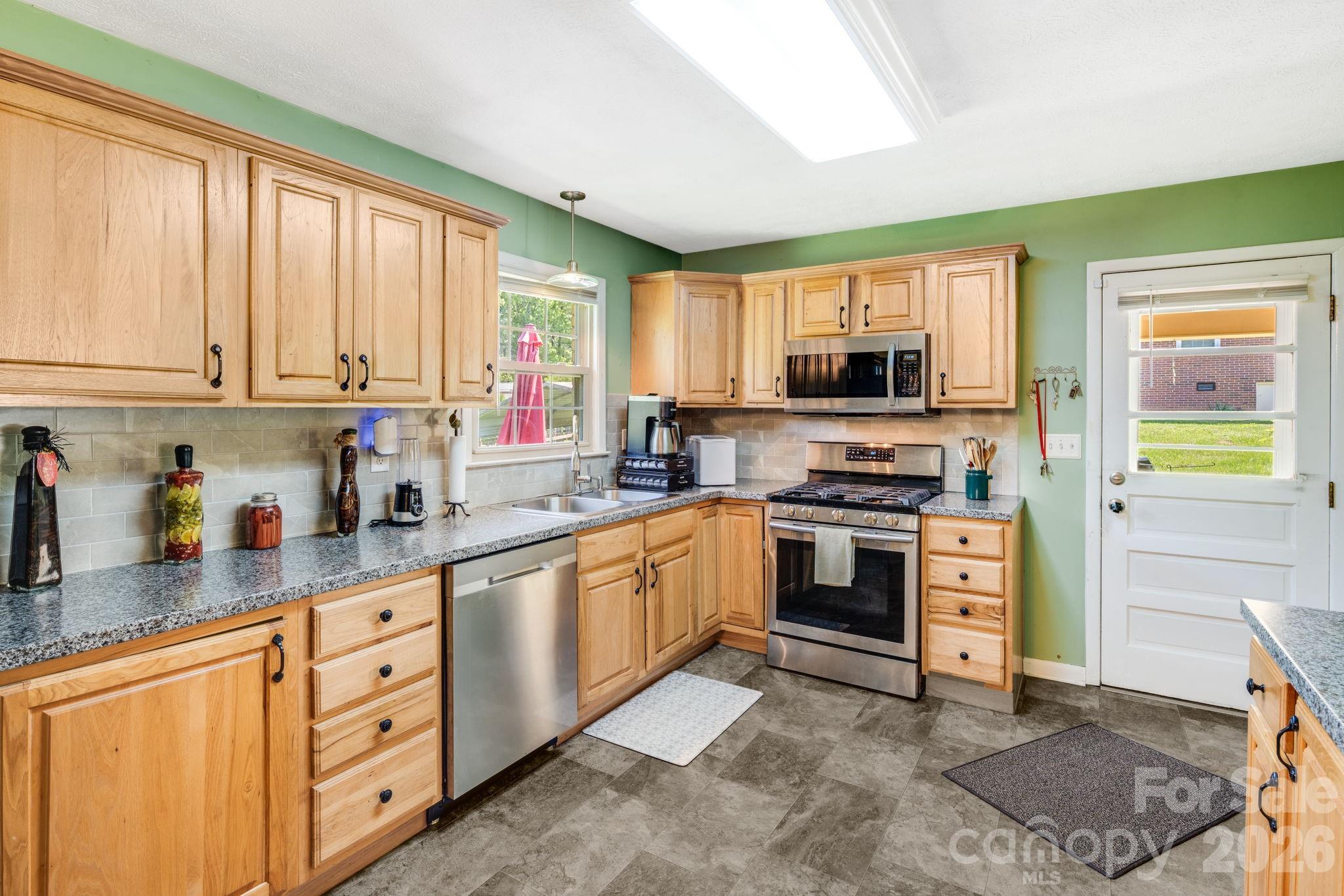 458 Beach Drive Property Photo 13