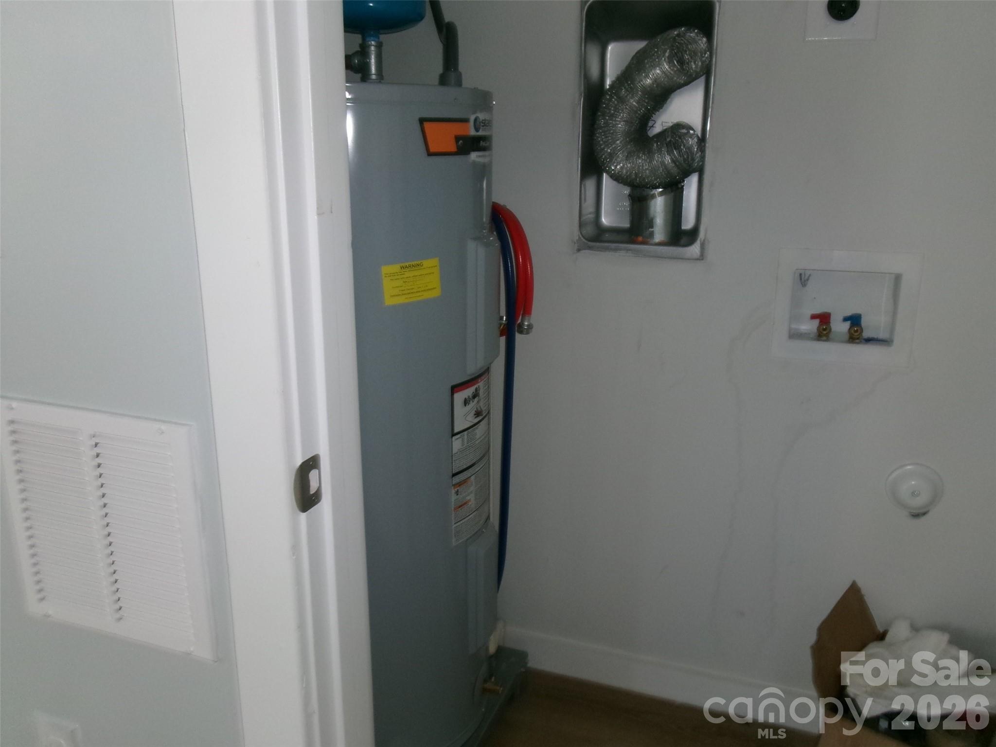 510 Kings Road Property Photo 7