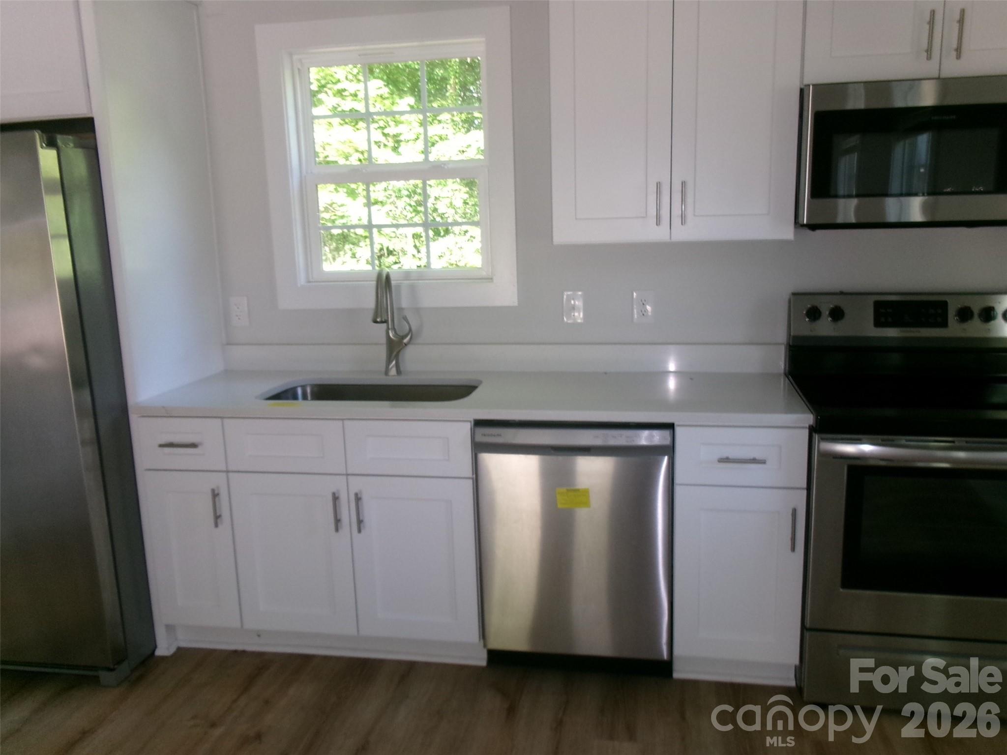 510 Kings Road Property Photo 21
