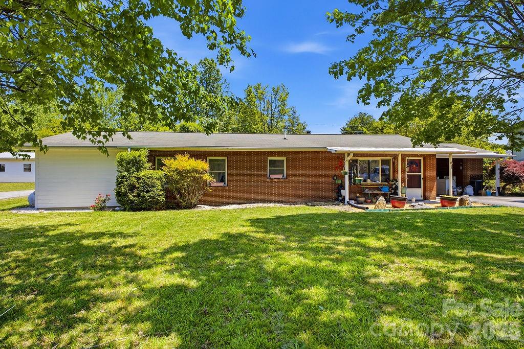 88 Lost Creek Drive Property Photo 2