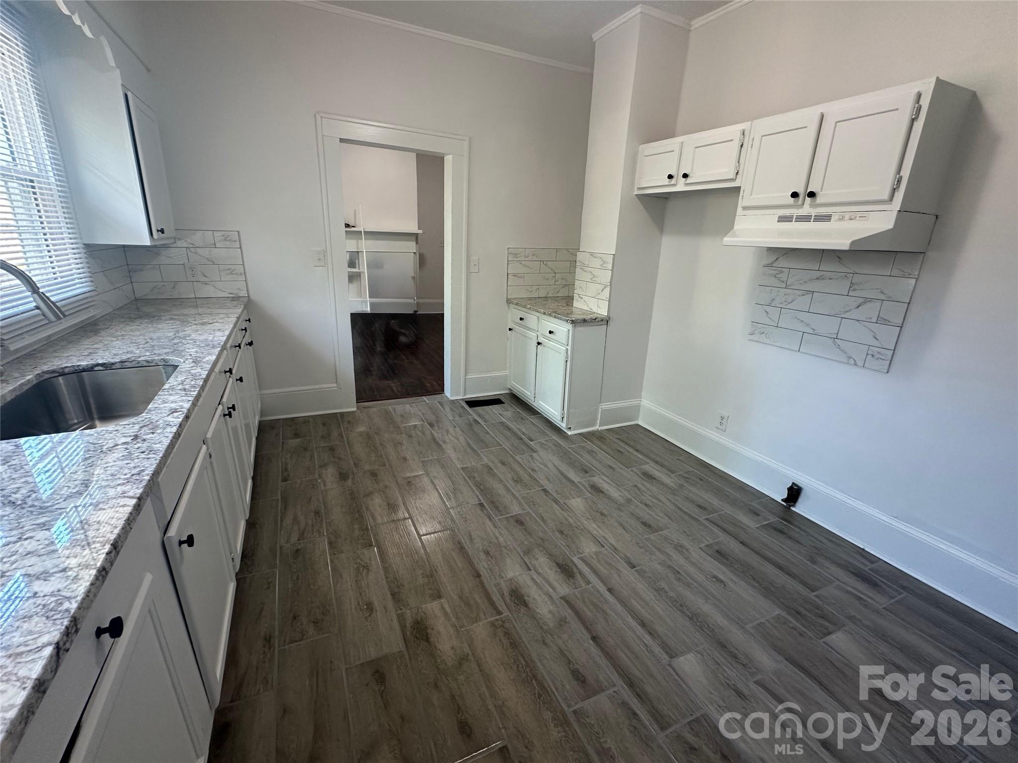 4028 Leo Street Property Photo 3
