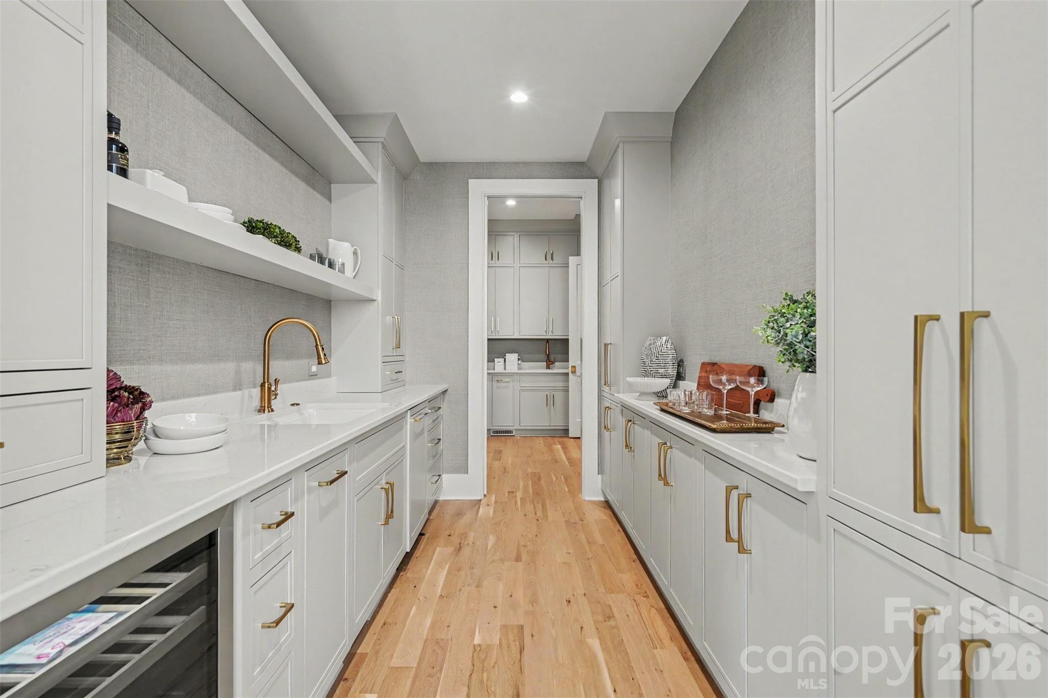 539 Mammoth Oaks Drive Property Photo 13