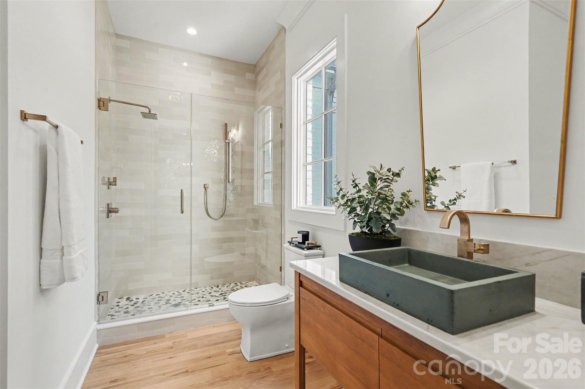 539 Mammoth Oaks Drive Property Photo 17