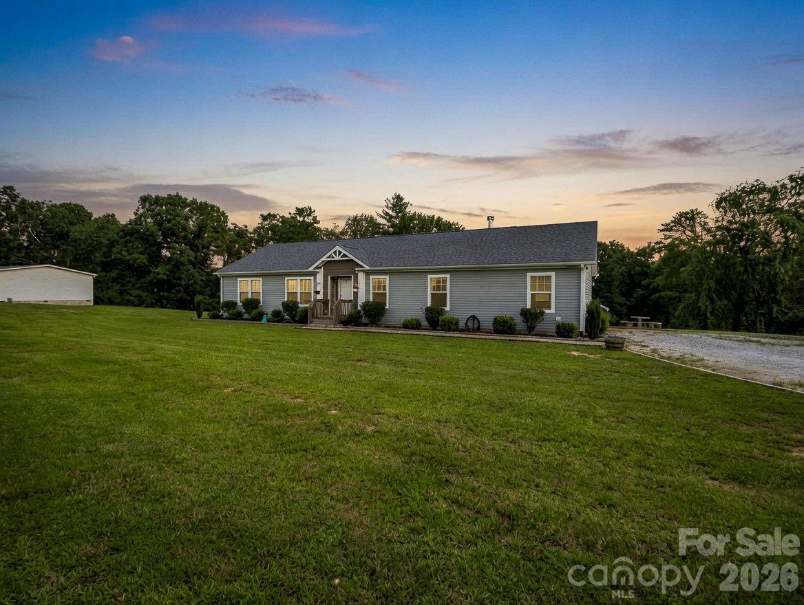 213 Big Oak Road Property Photo 3