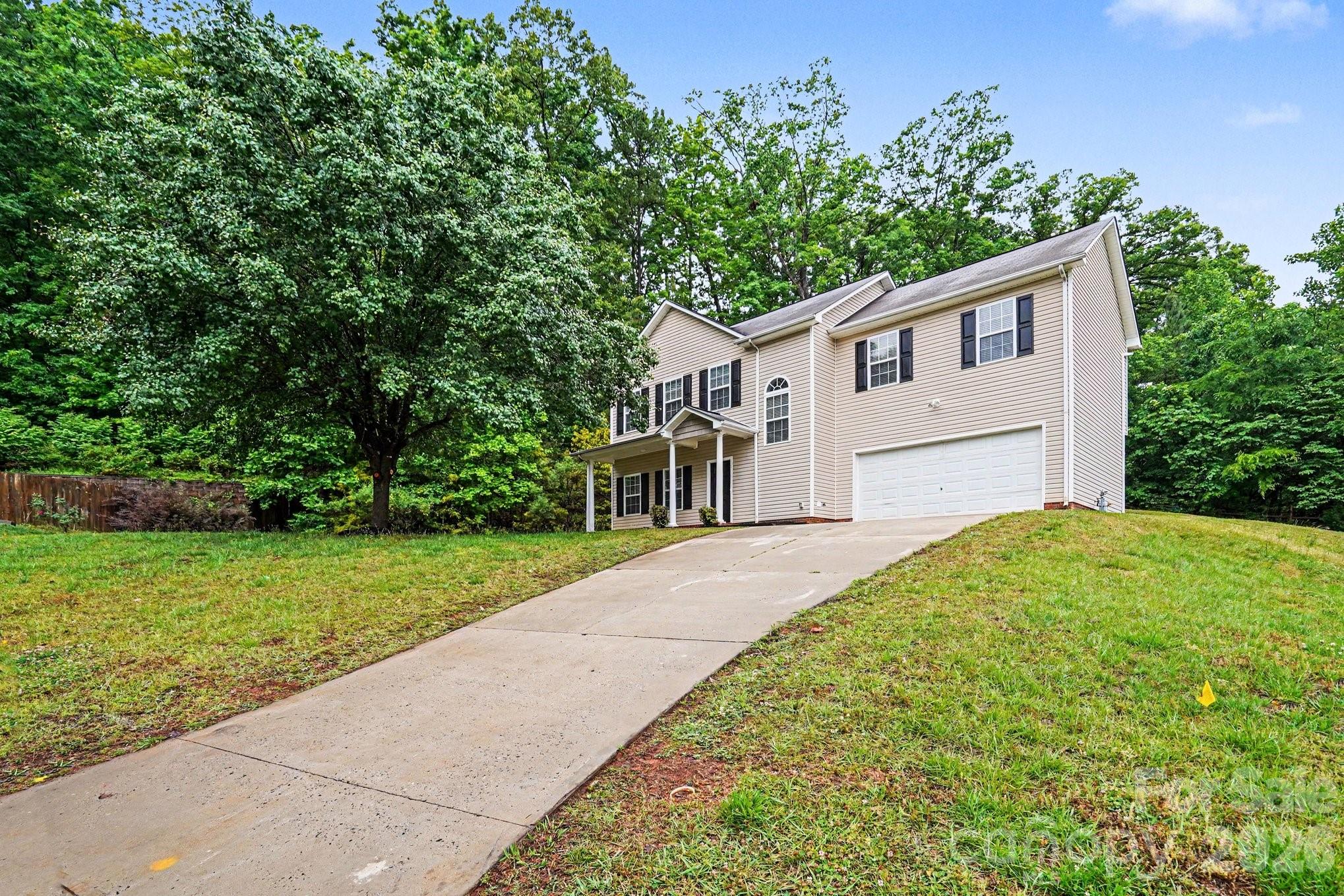 6116 Firethorne Lane Property Photo 2