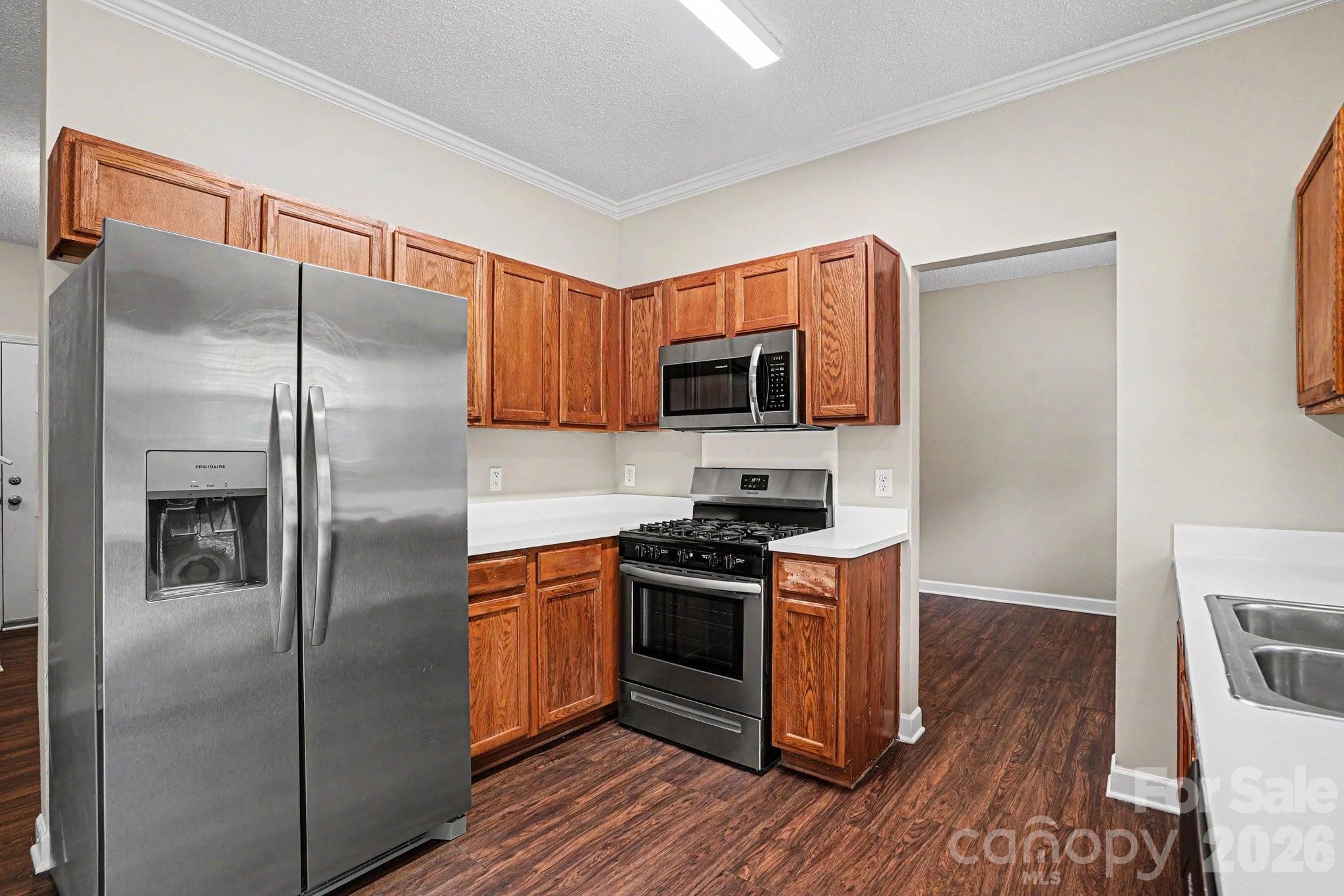 6116 Firethorne Lane Property Photo 12