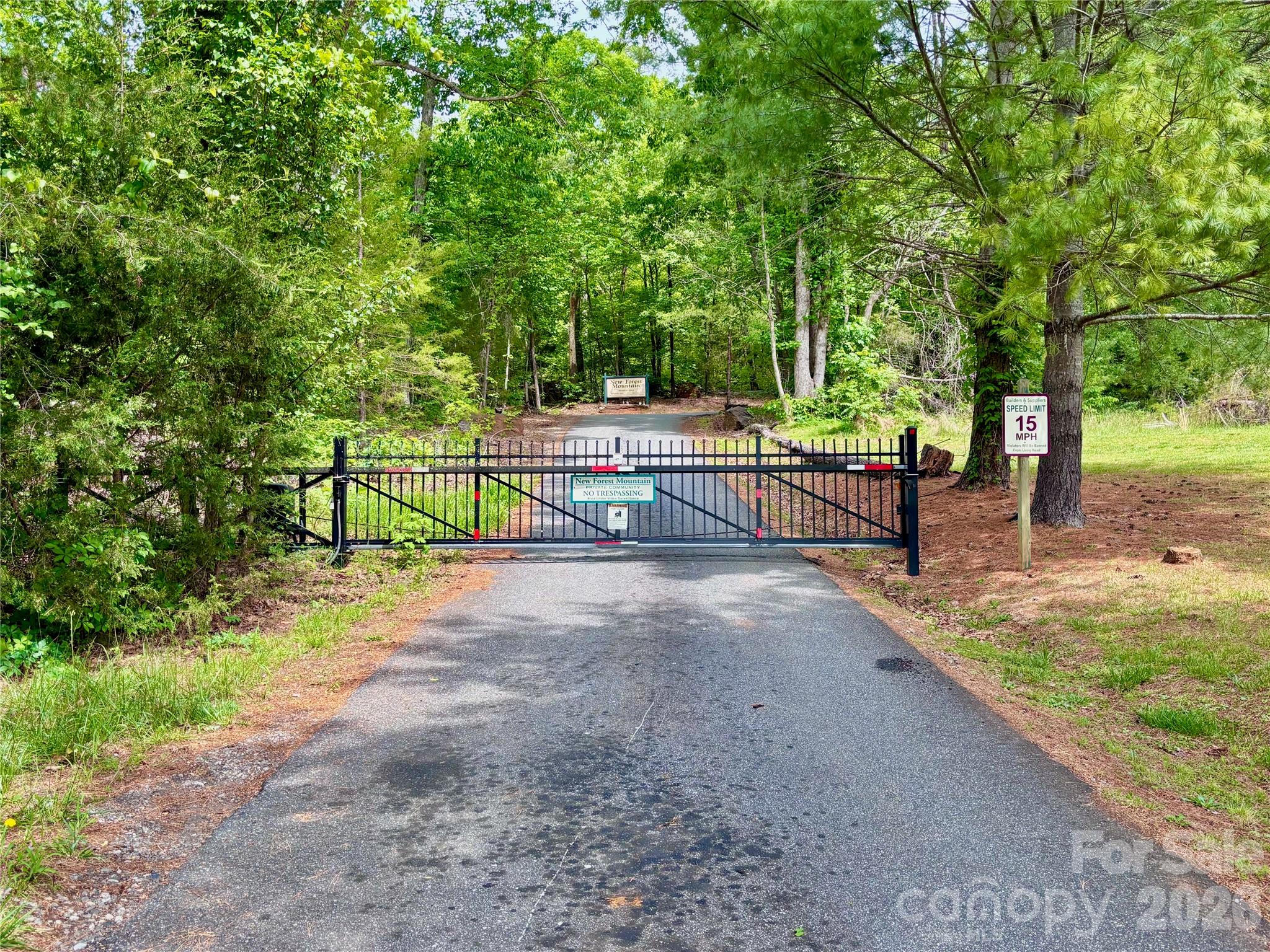 350 Springvalley Drive Property Photo 11