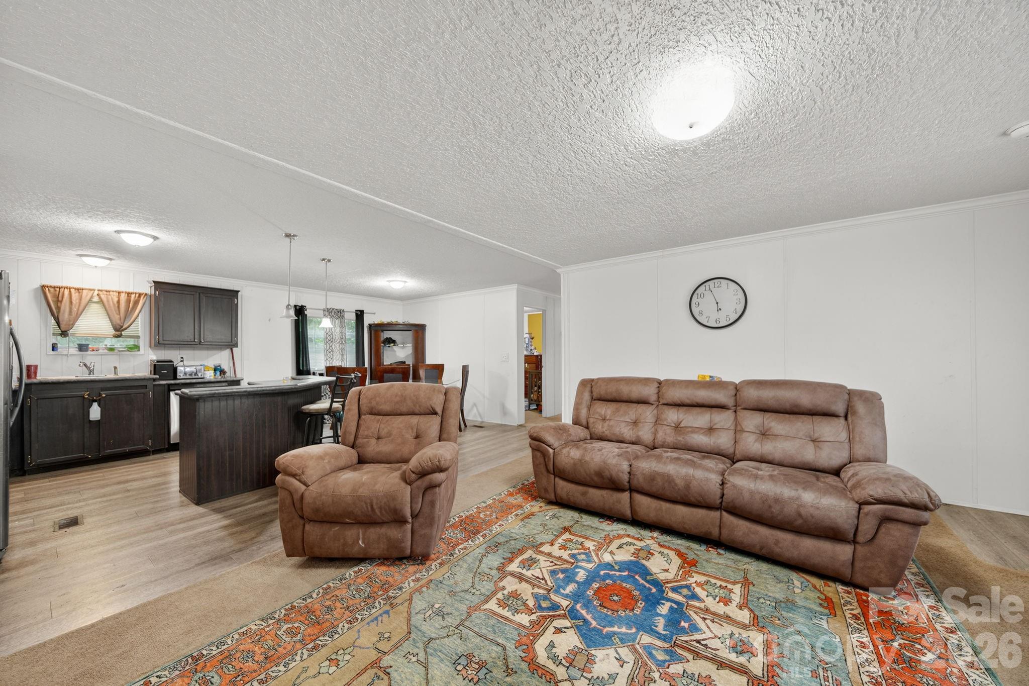 6956 Jamestowne Road Property Photo 3