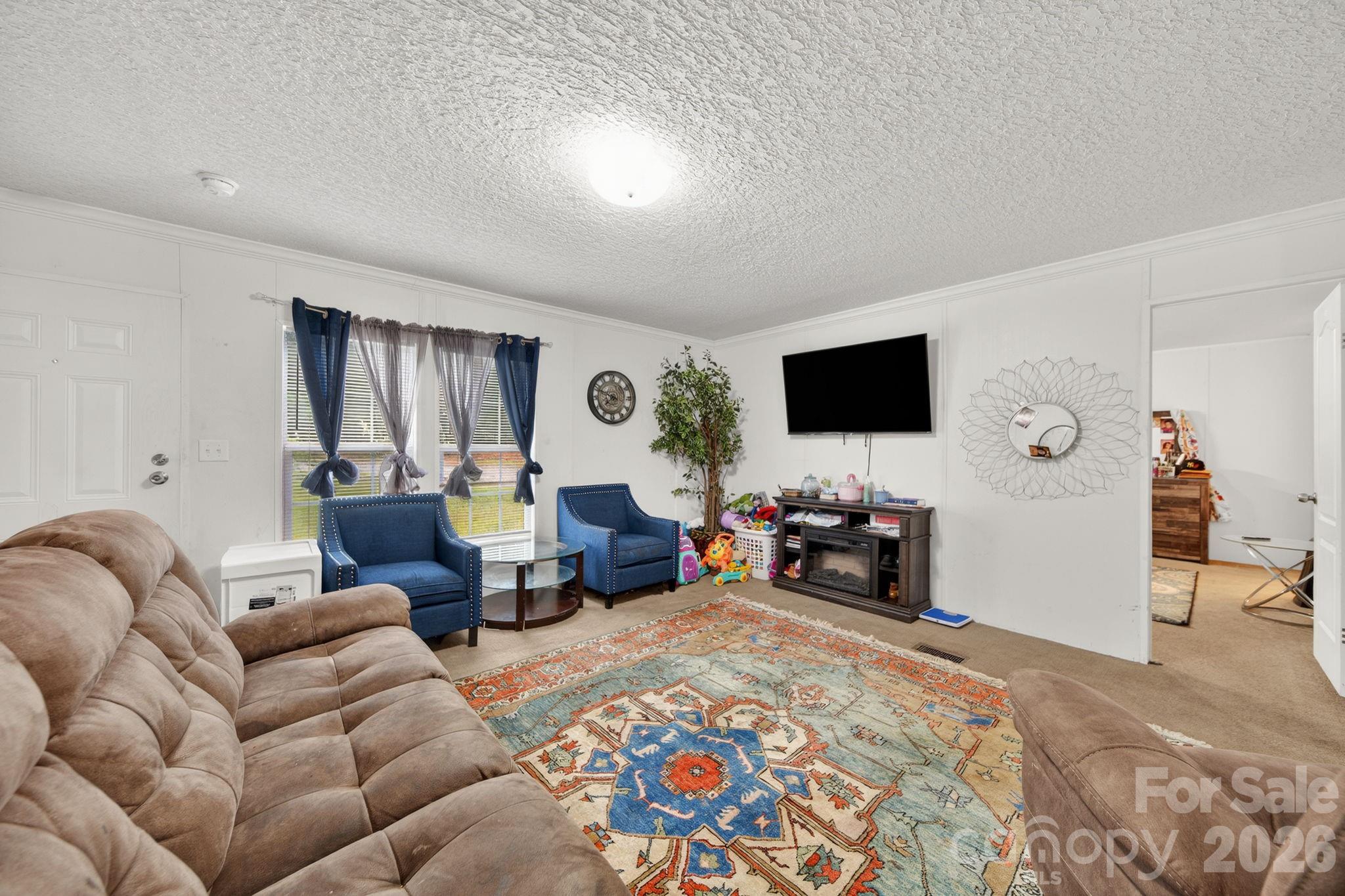 6956 Jamestowne Road Property Photo 4