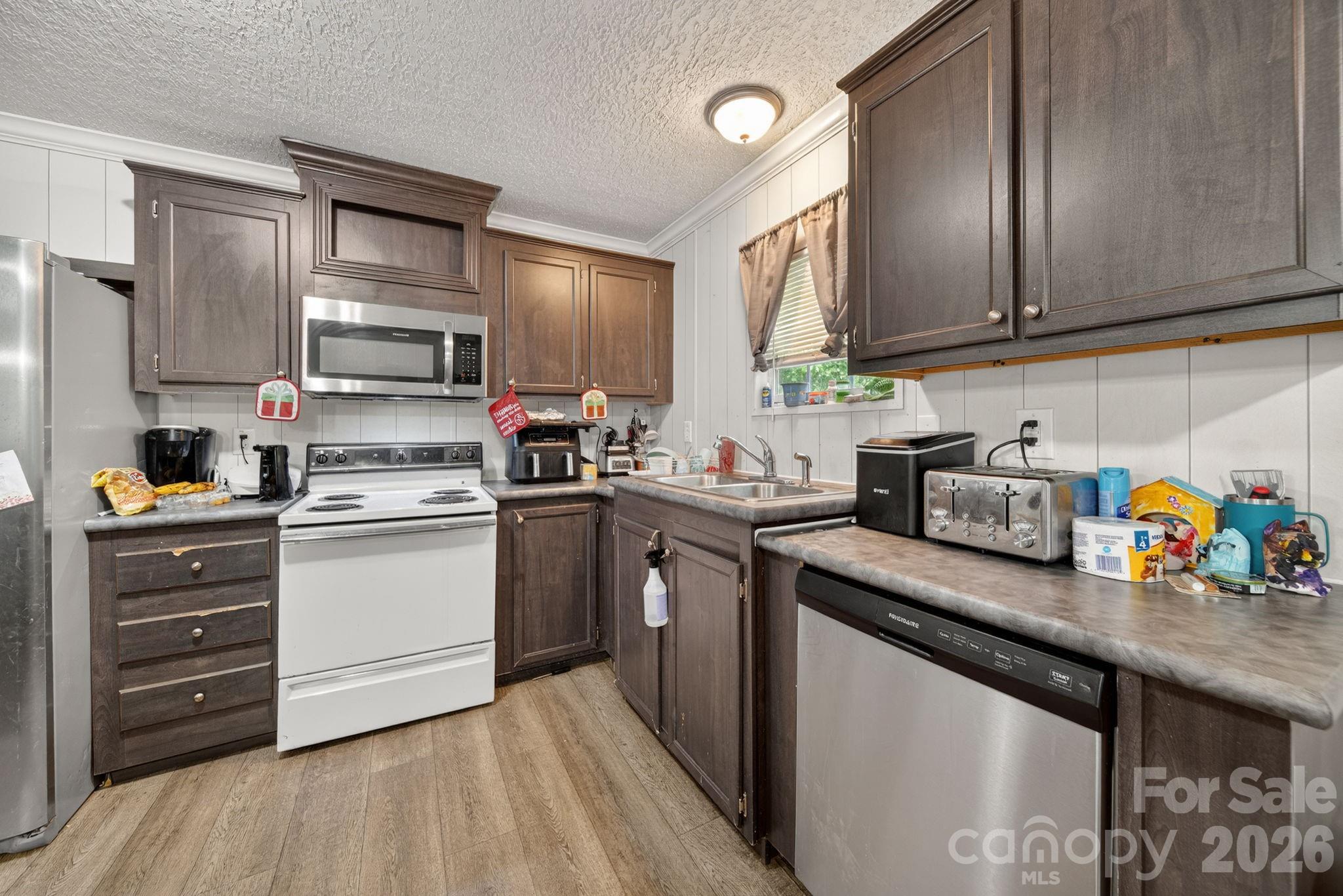 6956 Jamestowne Road Property Photo 8