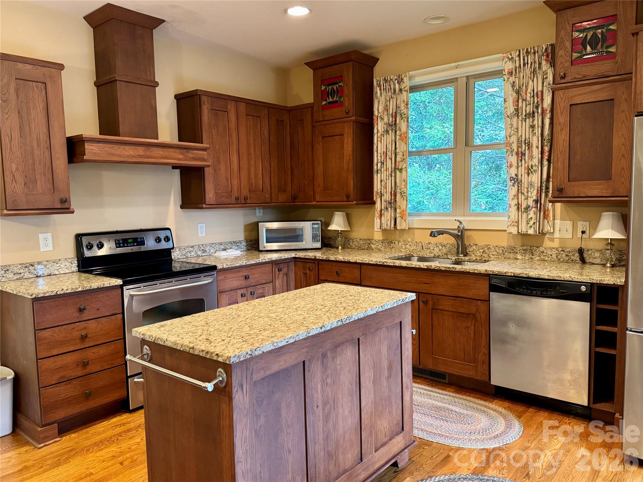 894 Dunroy Drive Property Photo 13