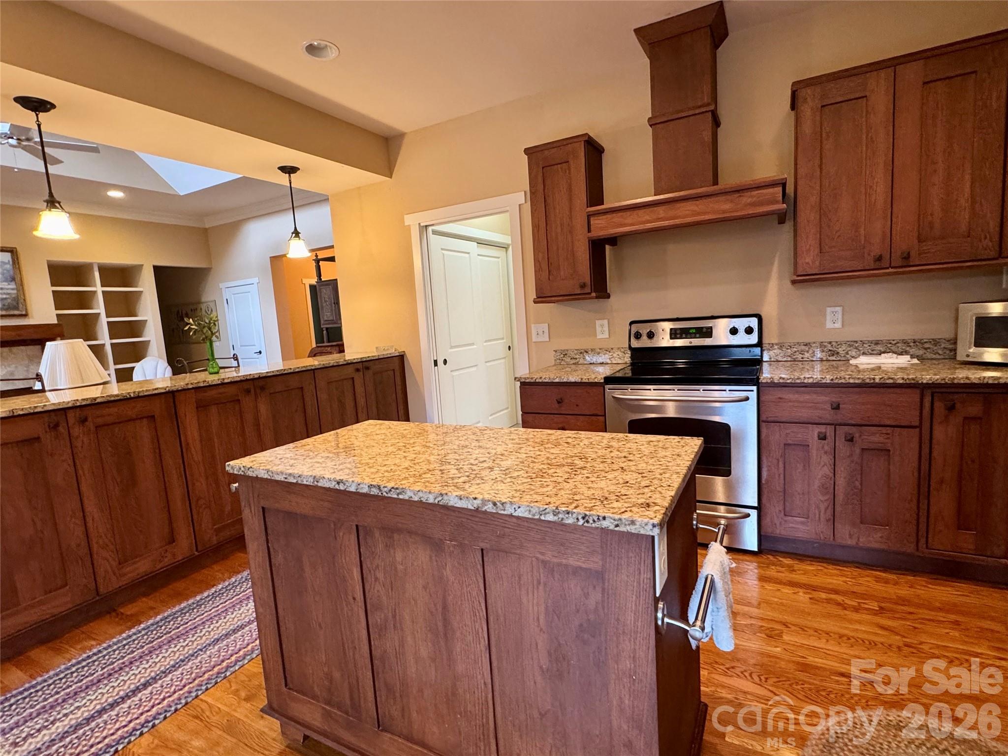 894 Dunroy Drive Property Photo 16