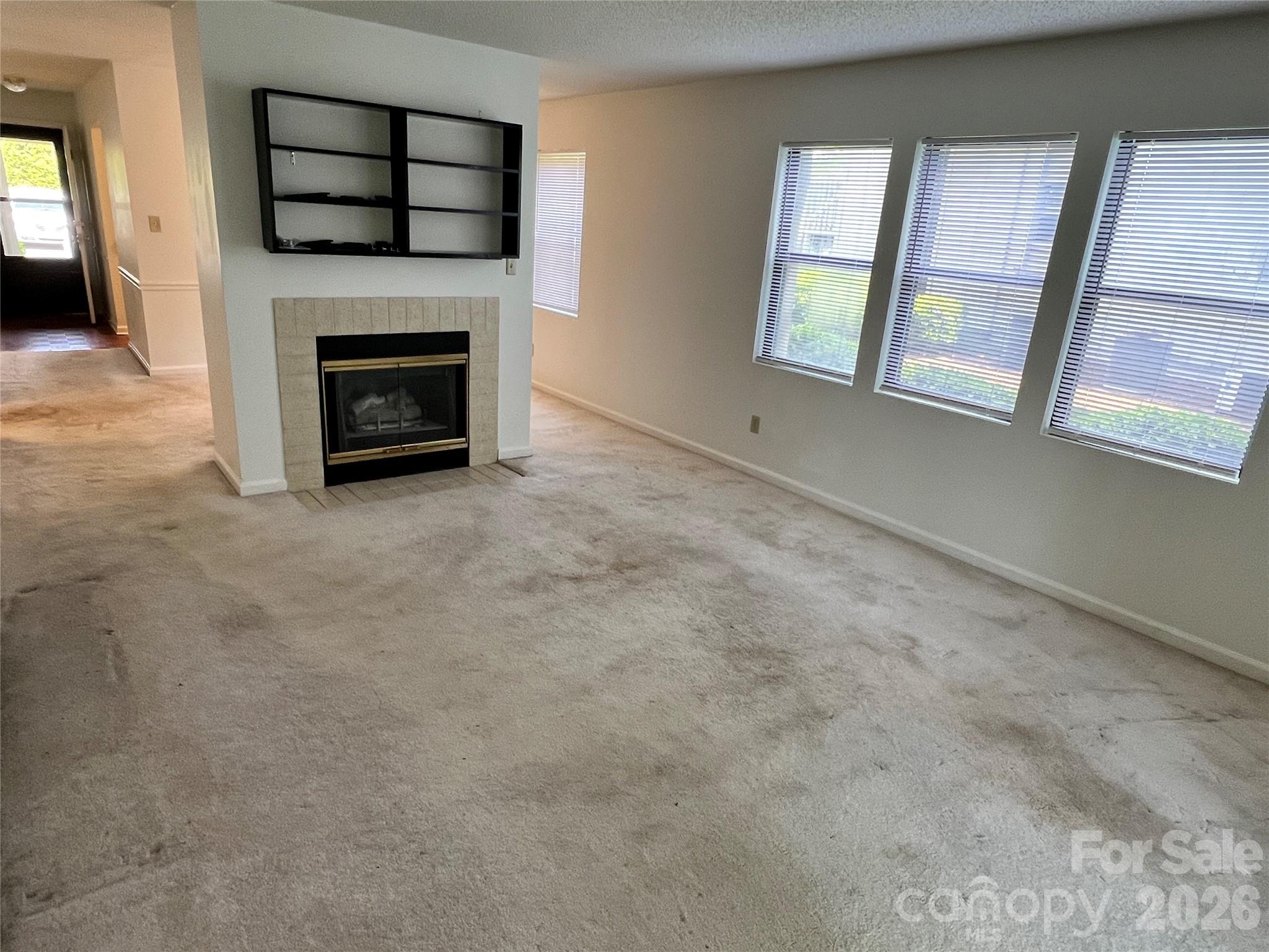 2401 Abbey Circle Property Photo 7