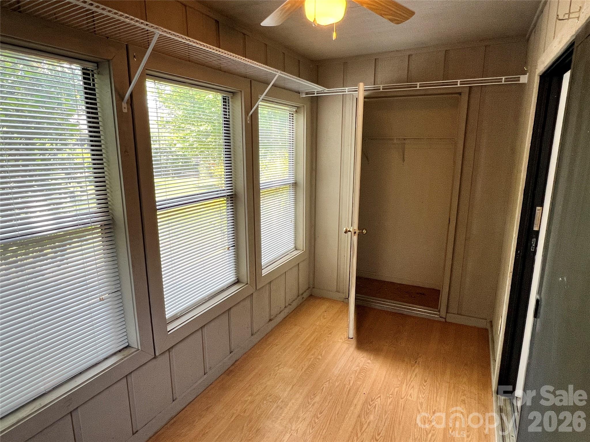 2401 Abbey Circle Property Photo 9