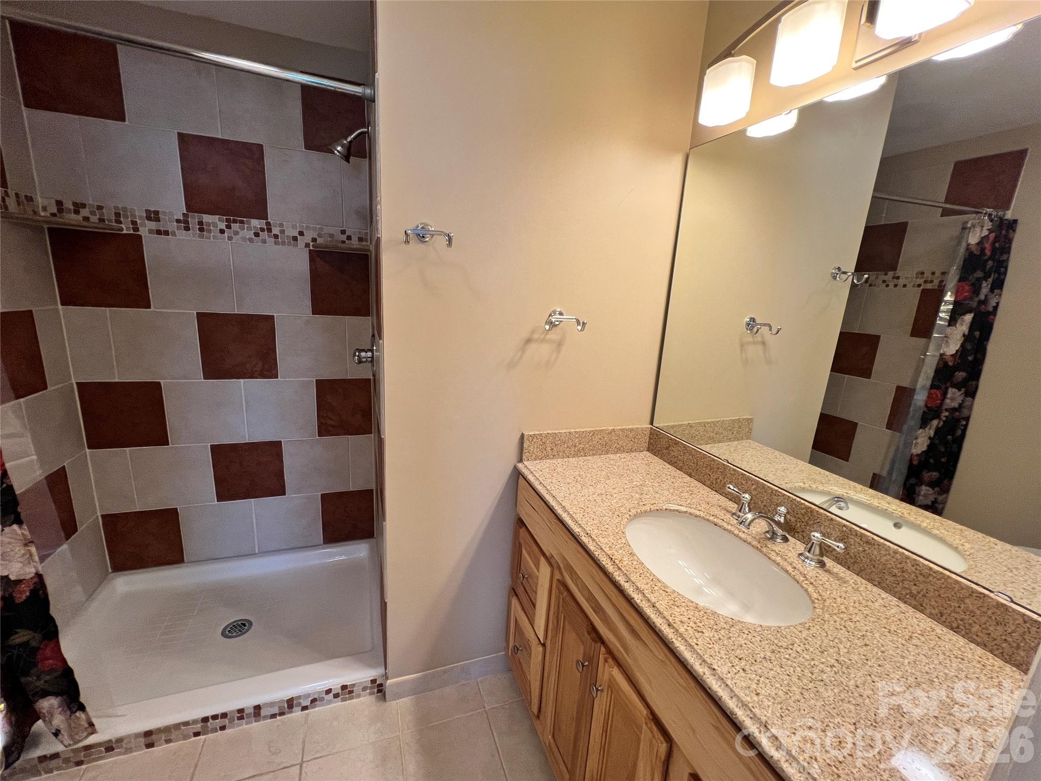 2401 Abbey Circle Property Photo 12